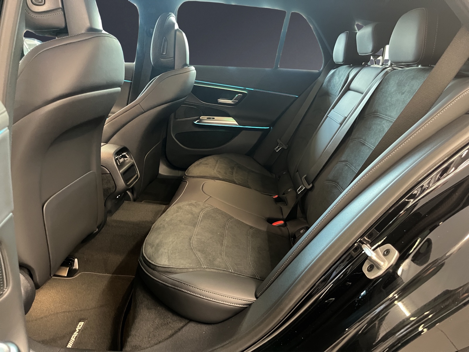 MERCEDES-BENZ E 220d break 4MATIC-image-8