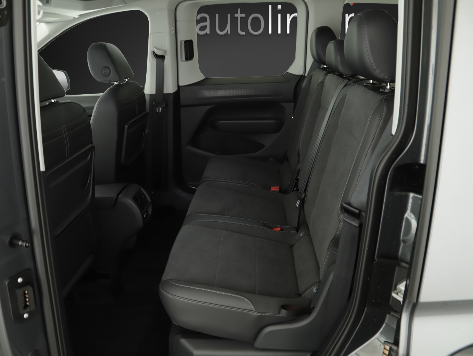 VW Caddy 2.0 TDI 4Motion Style-image-8