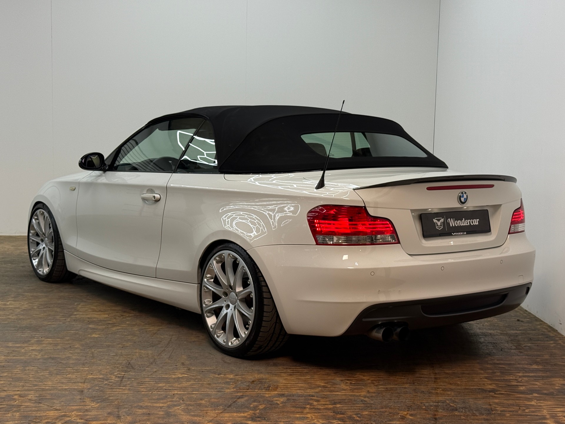 BMW 135i Cabrio Steptronic-image-10