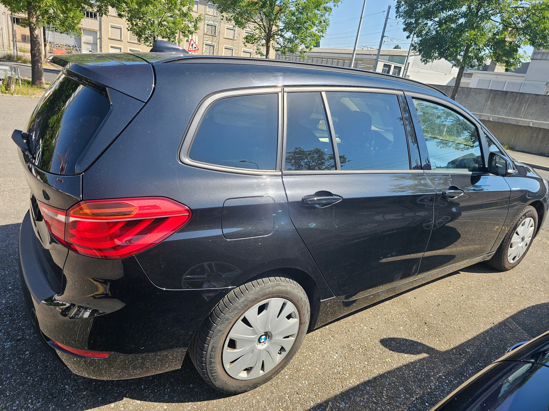 BMW 216d Gran Tourer Luxury Line Steptronic-image-4
