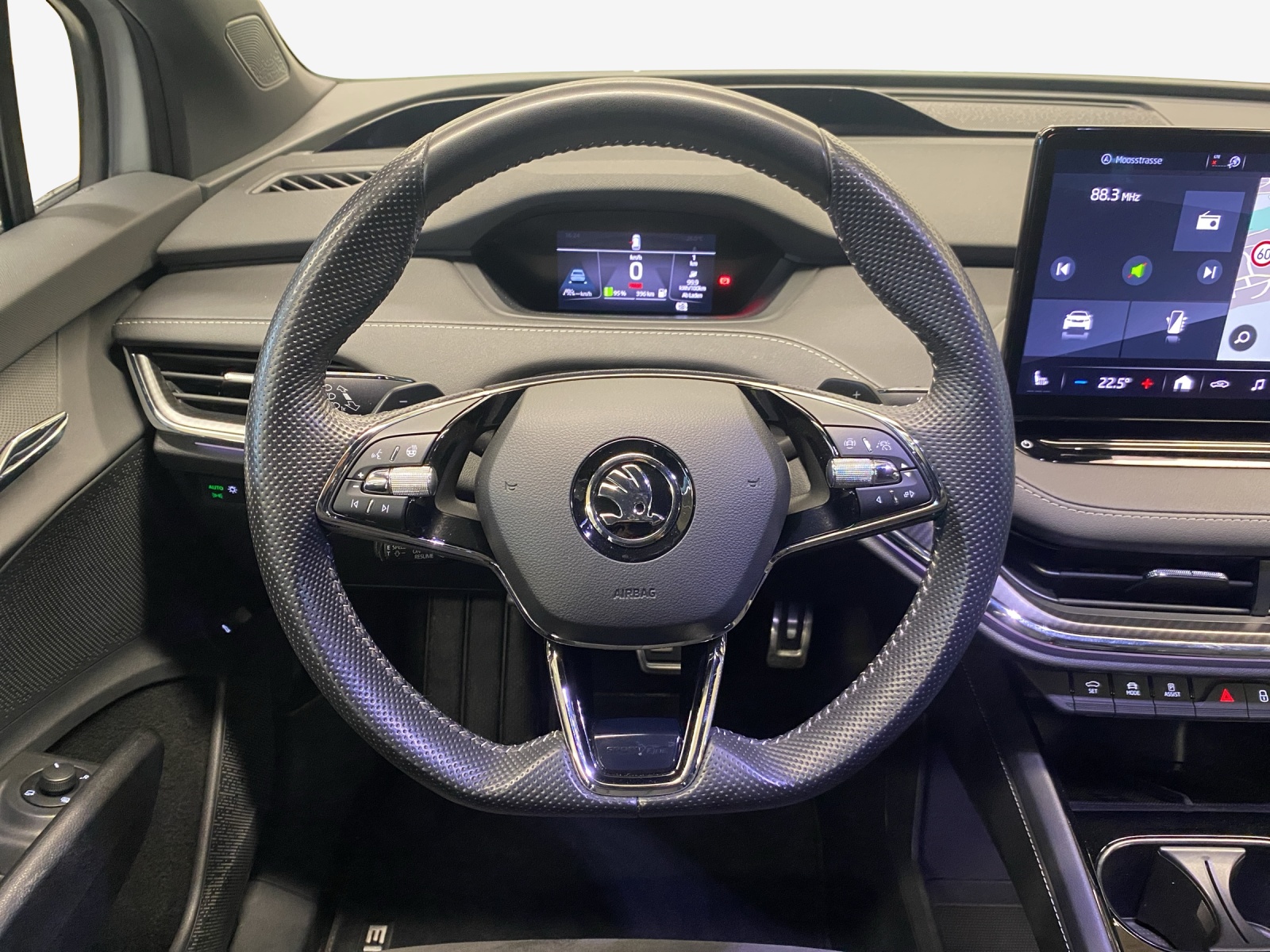 SKODA Enyaq iV 80x SportLine-image-9
