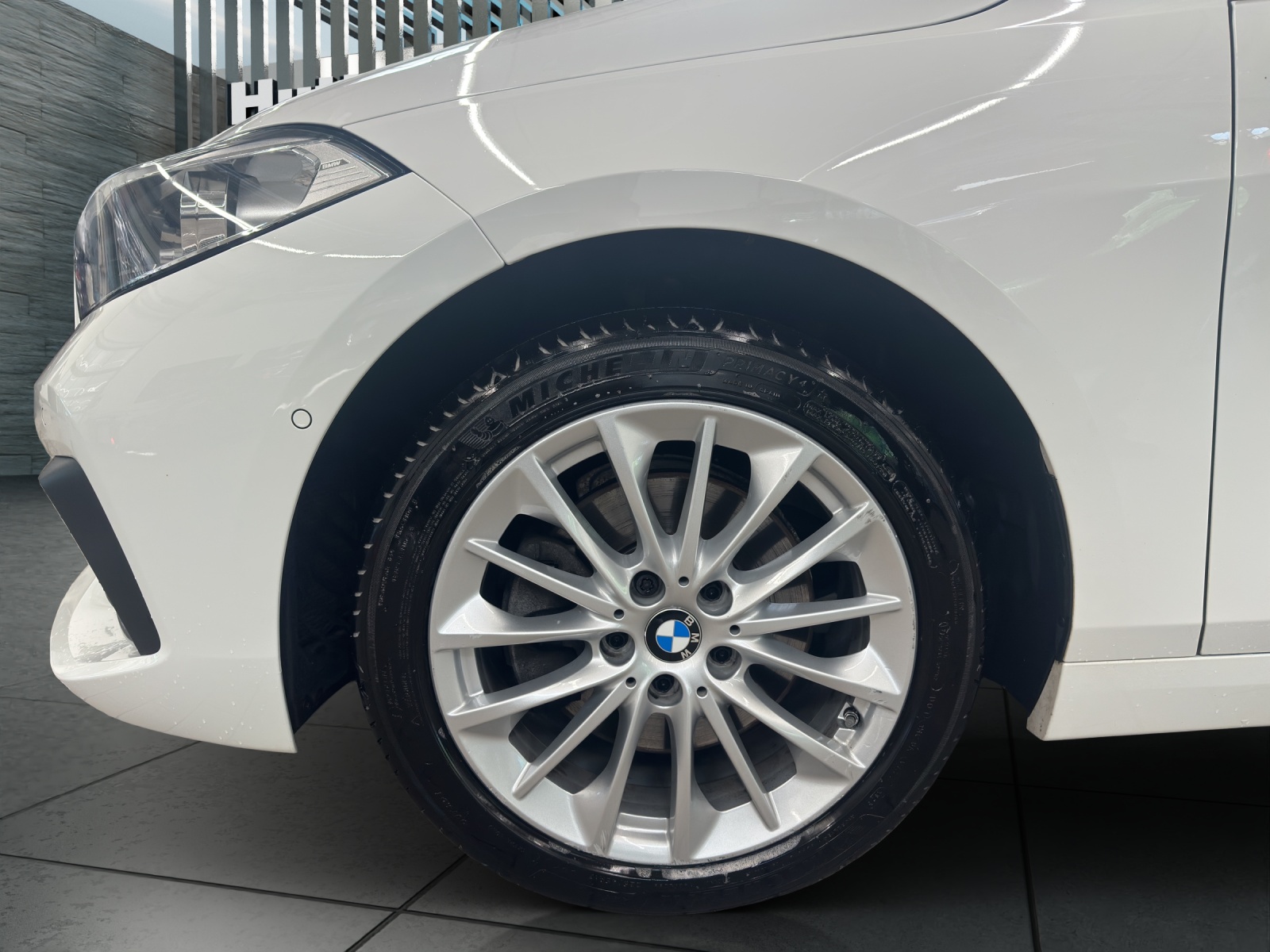 BMW 118i MODELL ADVANTAGE-image-8