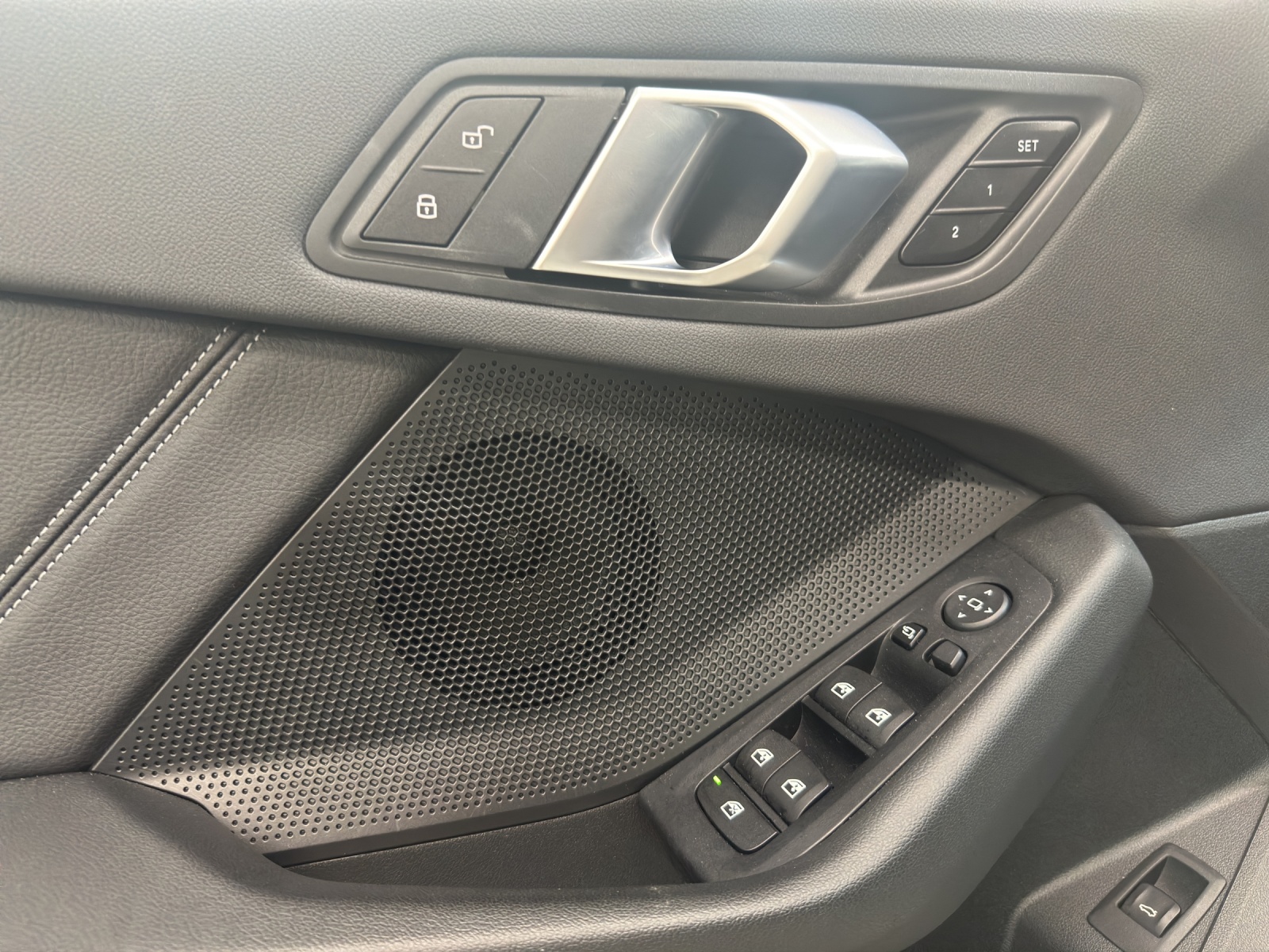 BMW 118i MODELL ADVANTAGE-image-14