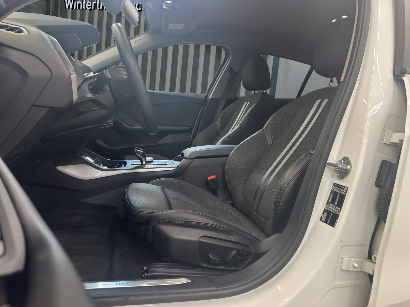 BMW 118i MODELL ADVANTAGE-image-15