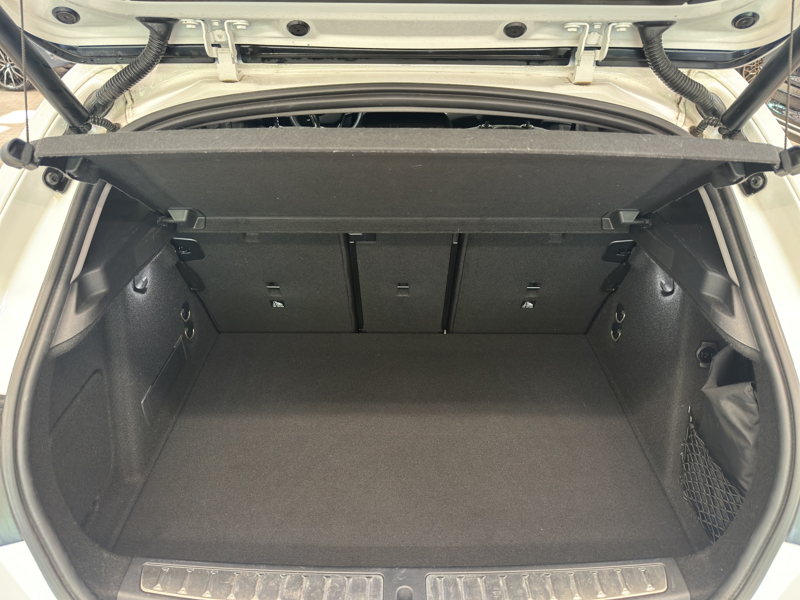 BMW 118i MODELL ADVANTAGE-image-20