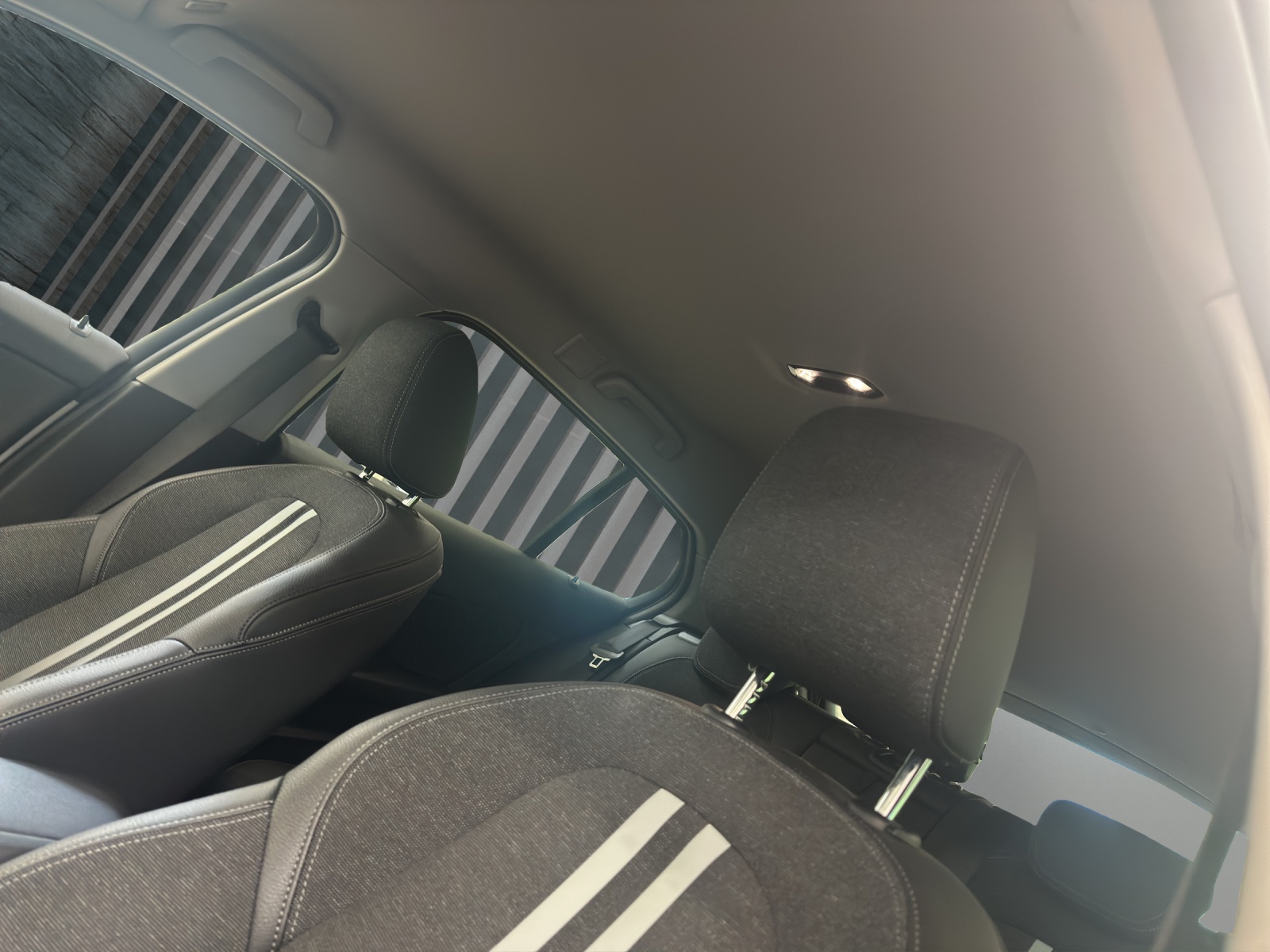 BMW 118i MODELL ADVANTAGE-image-18