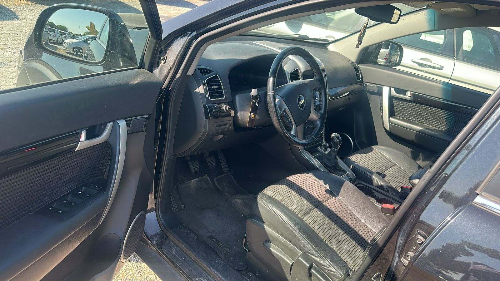 CHEVROLET Captiva 2.2 VCDi LT 4WD-image-9