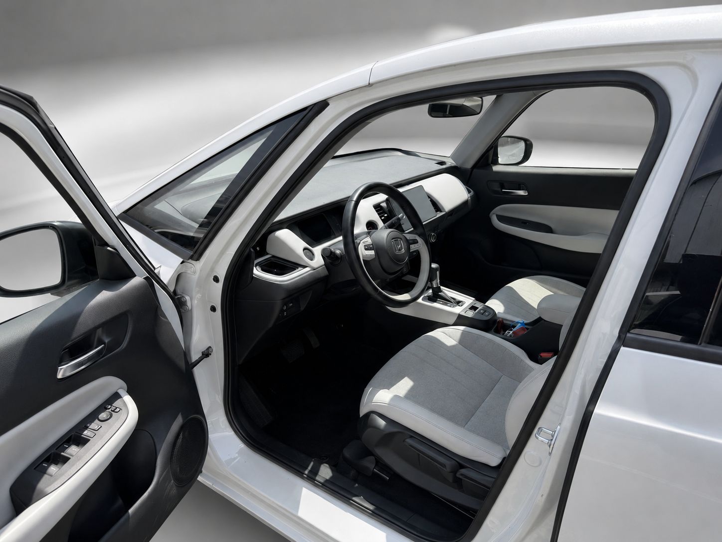 HONDA Jazz 1.5i-MMD Executive E-CVT-image-4