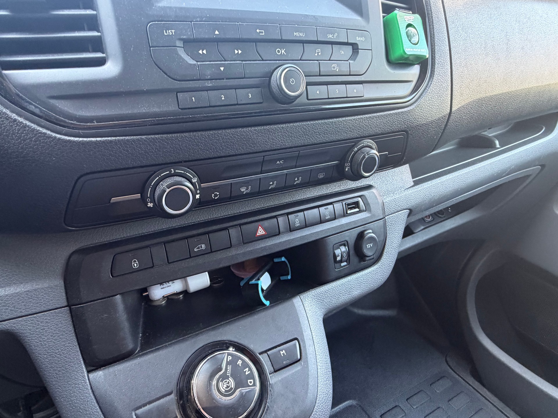 PEUGEOT Expert 2.0 BlueHDi 180 S&S Active Long EAT6-image-10