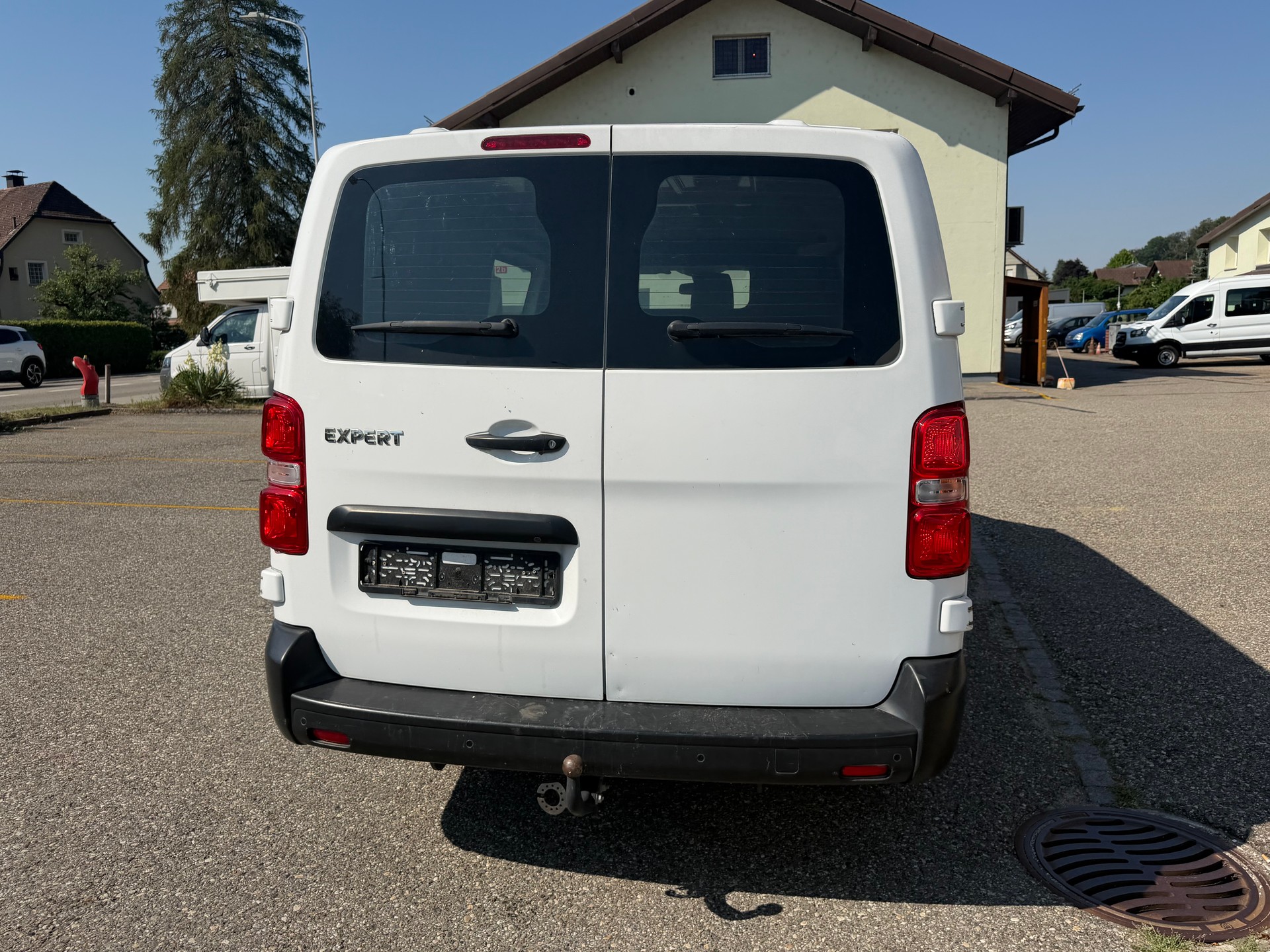 PEUGEOT Expert 2.0 BlueHDi 180 S&S Active Long EAT6-image-5