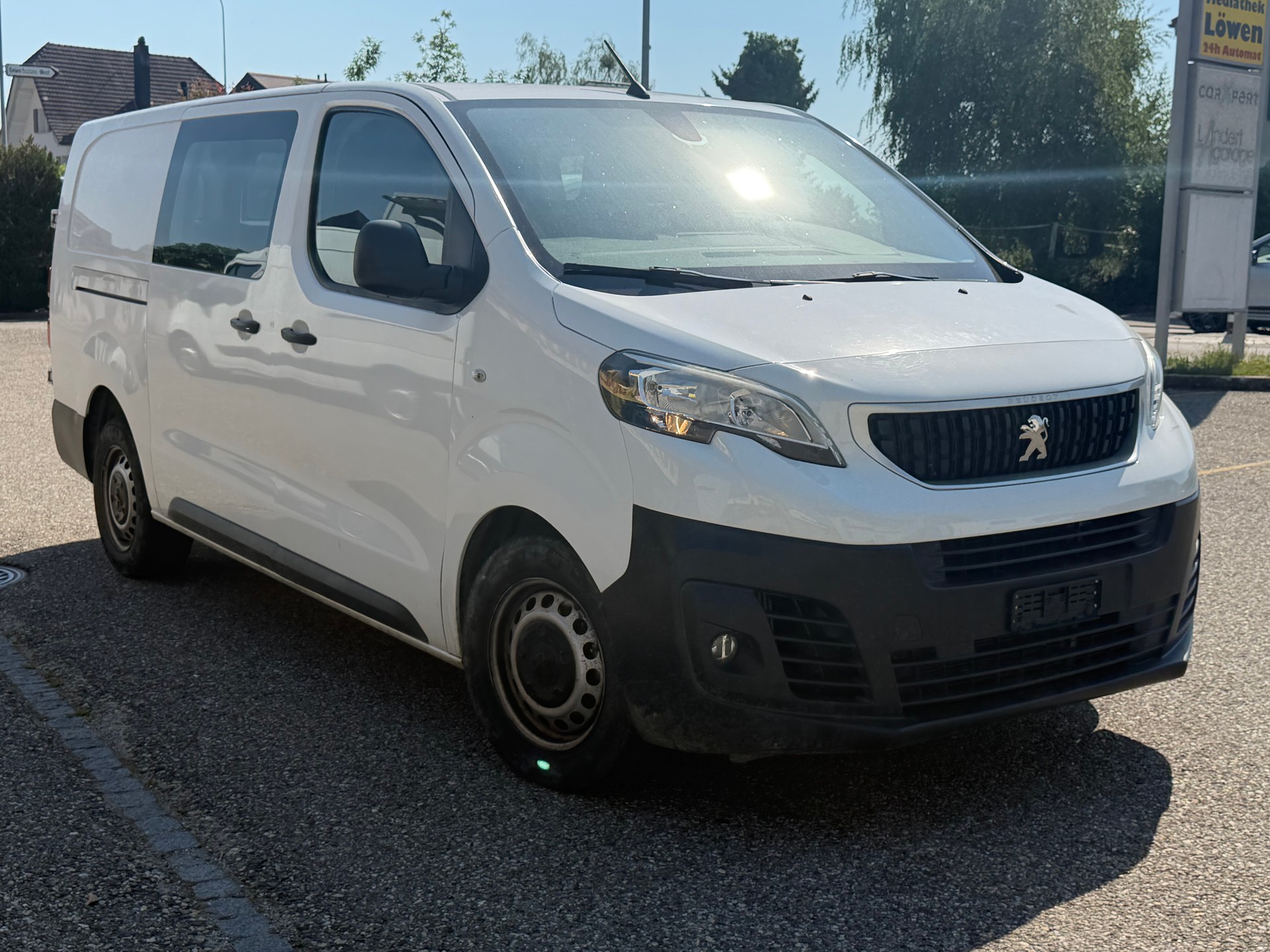 PEUGEOT Expert 2.0 BlueHDi 180 S&S Active Long EAT6-image-2