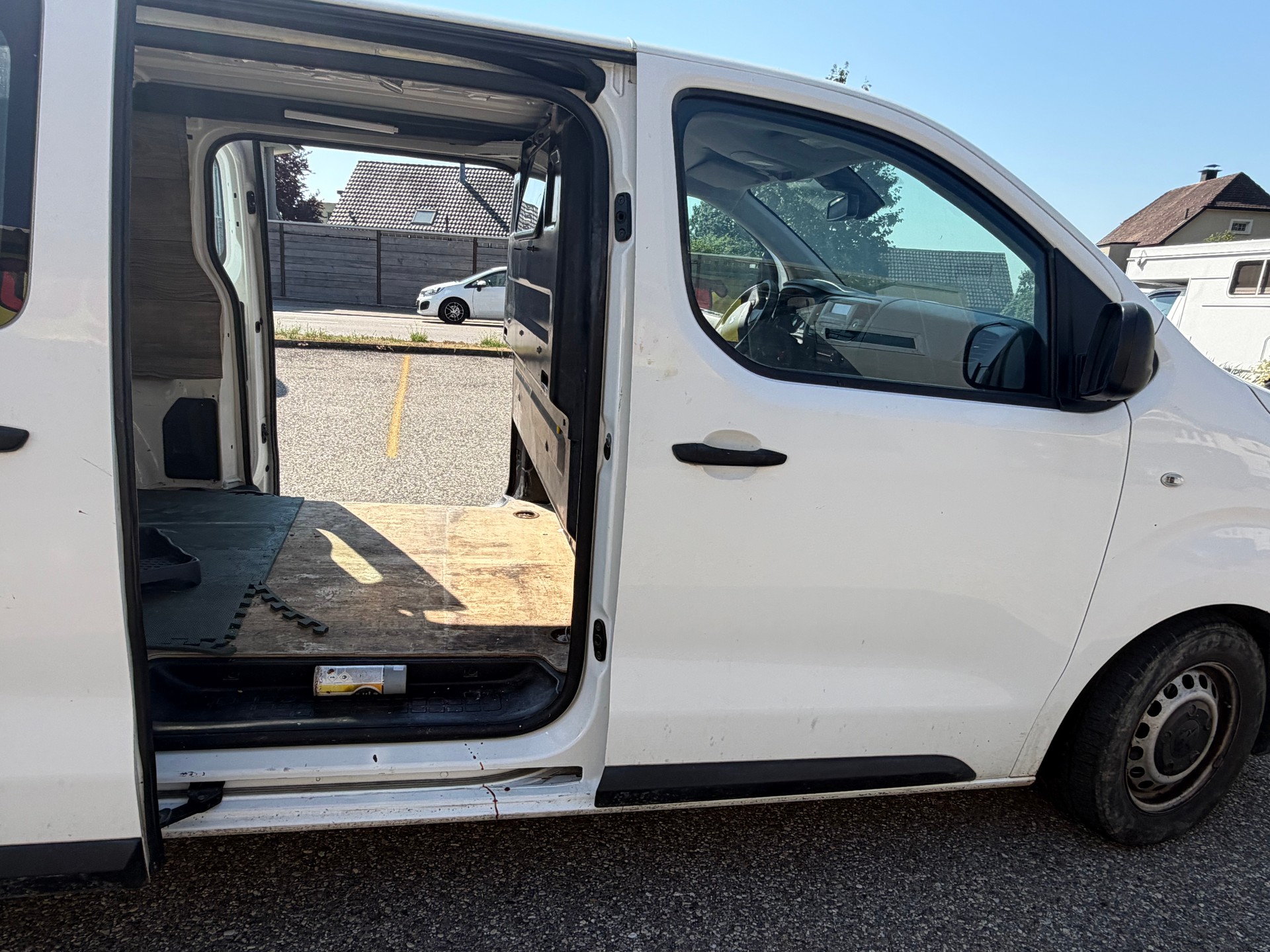 PEUGEOT Expert 2.0 BlueHDi 180 S&S Active Long EAT6-image-7