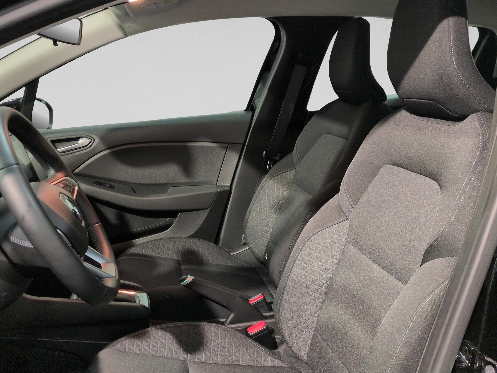 RENAULT Clio 1.6 E-Tech Zen-image-8