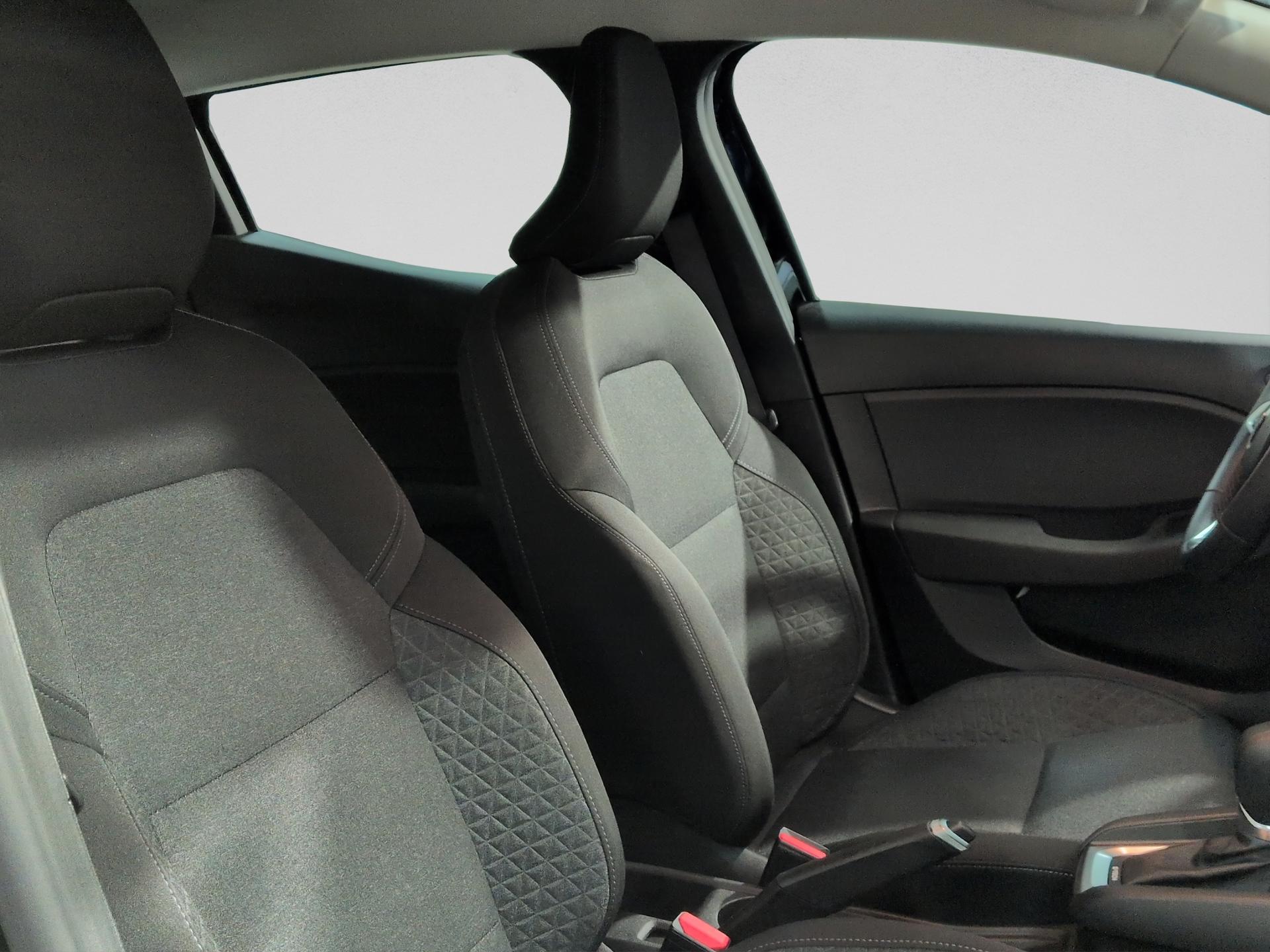 RENAULT Clio 1.6 E-Tech Zen-image-16