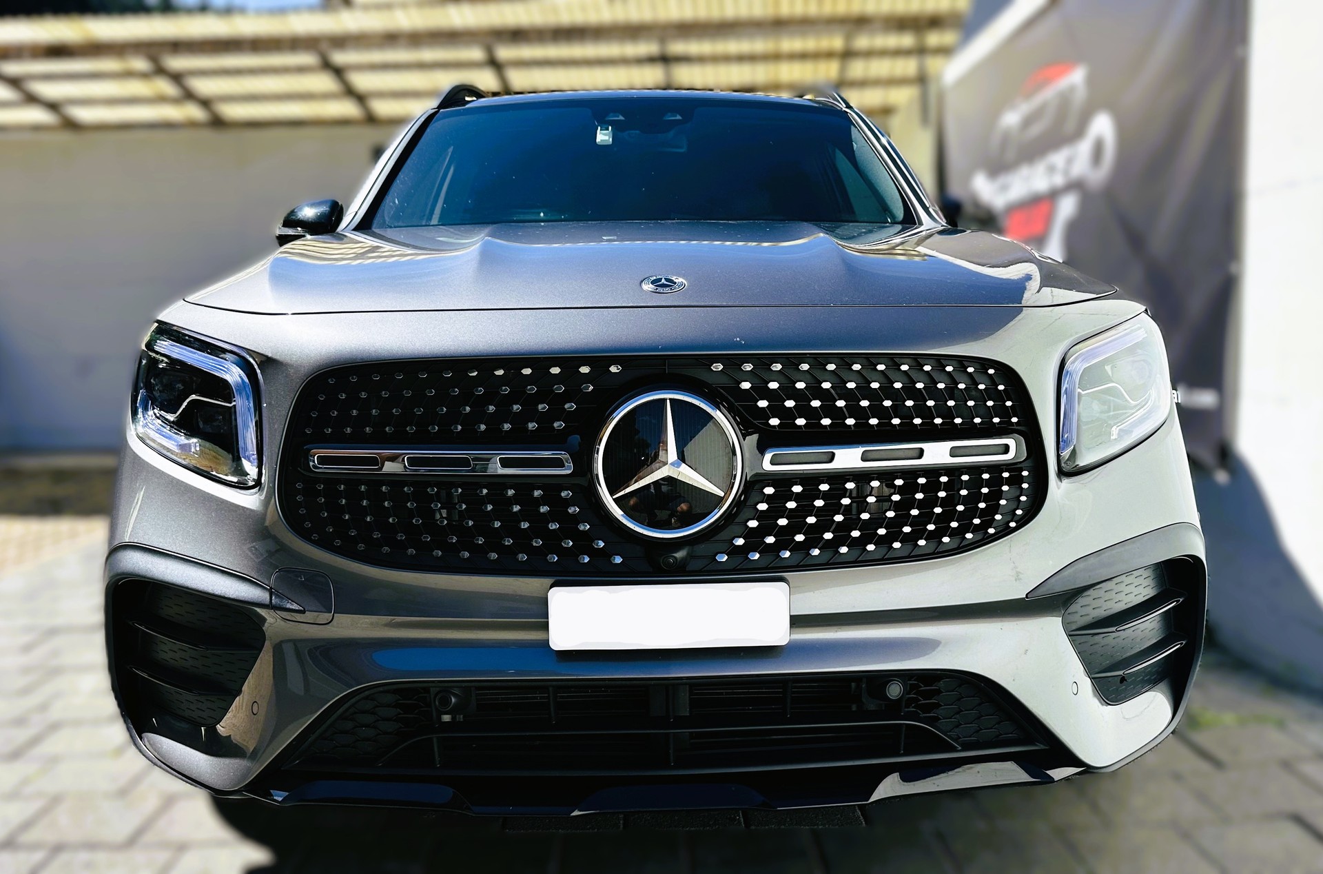 MERCEDES-BENZ GLB 220 d 4Matic AMG Line 8G-Tronic-image-1