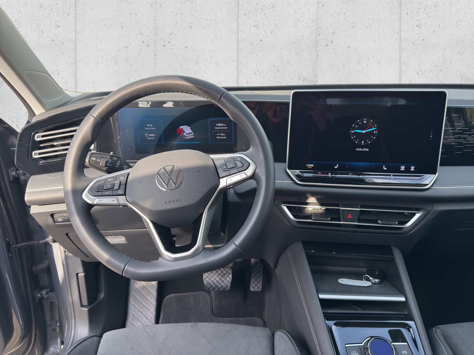 VW Tiguan 2.0 TDI SCR Elegance 4Motion DSG-image-13