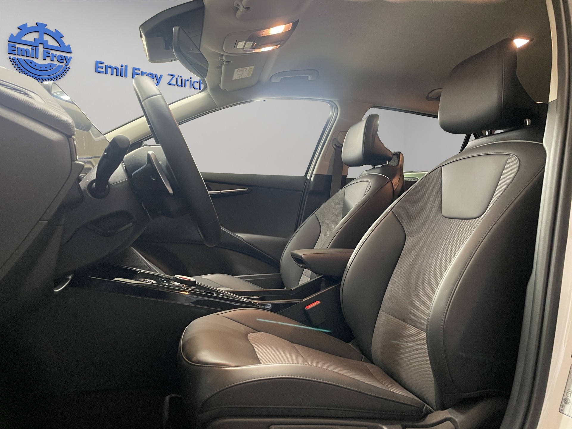 KIA Niro 1.6 GDi Plug-in Hybrid Power Edition-image-6