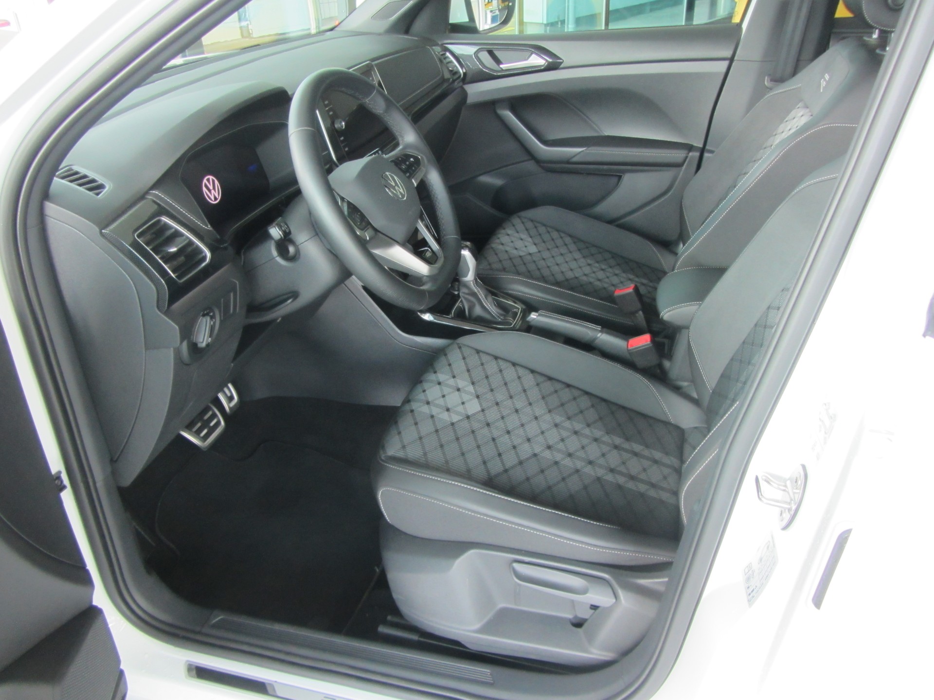 VW T-Cross 1.5 TSI EVO ACT R-Line DSG-image-4