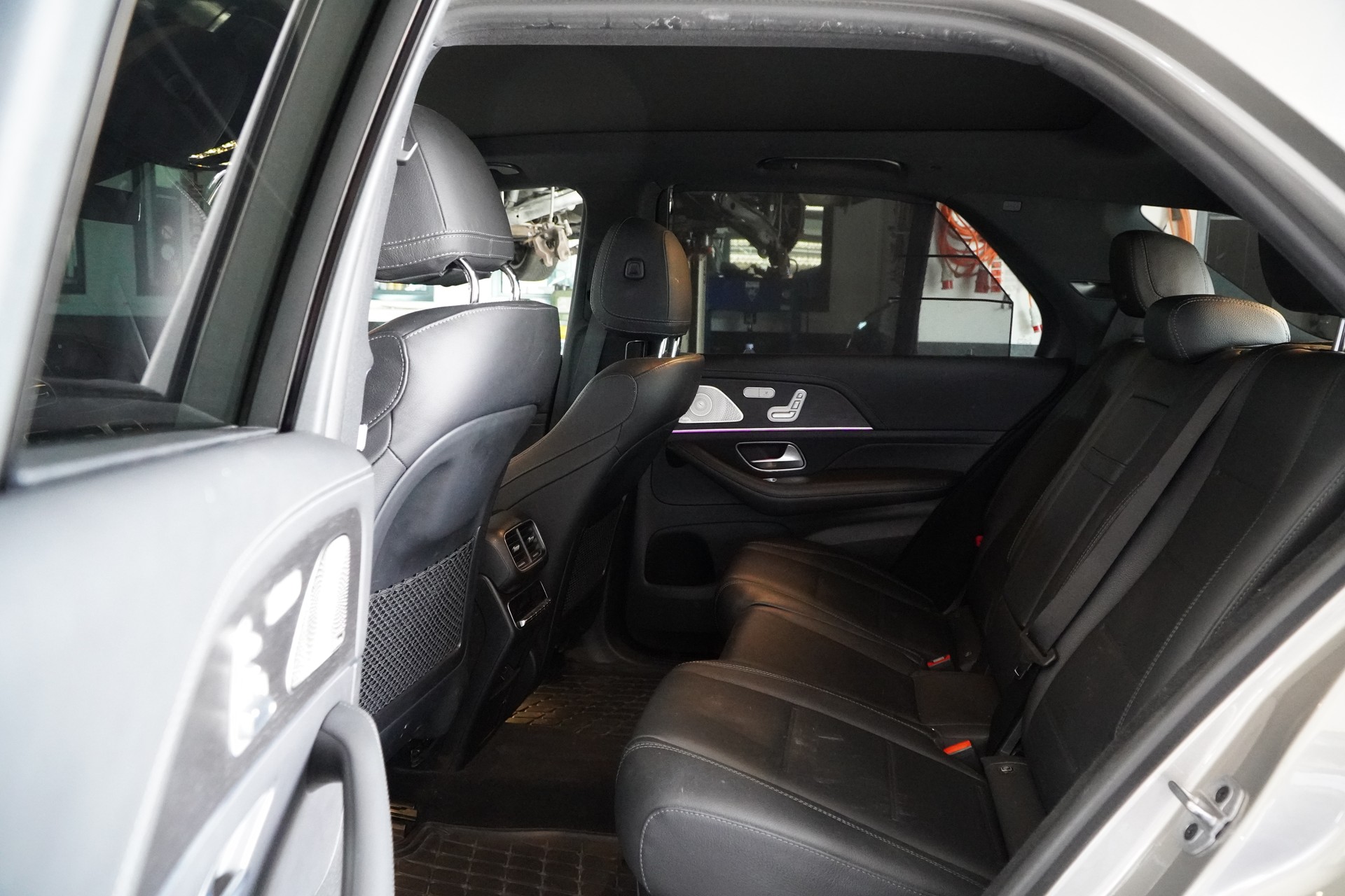 MERCEDES-BENZ GLE 350 d 4Matic AMG Line 9G-Tronic-image-8