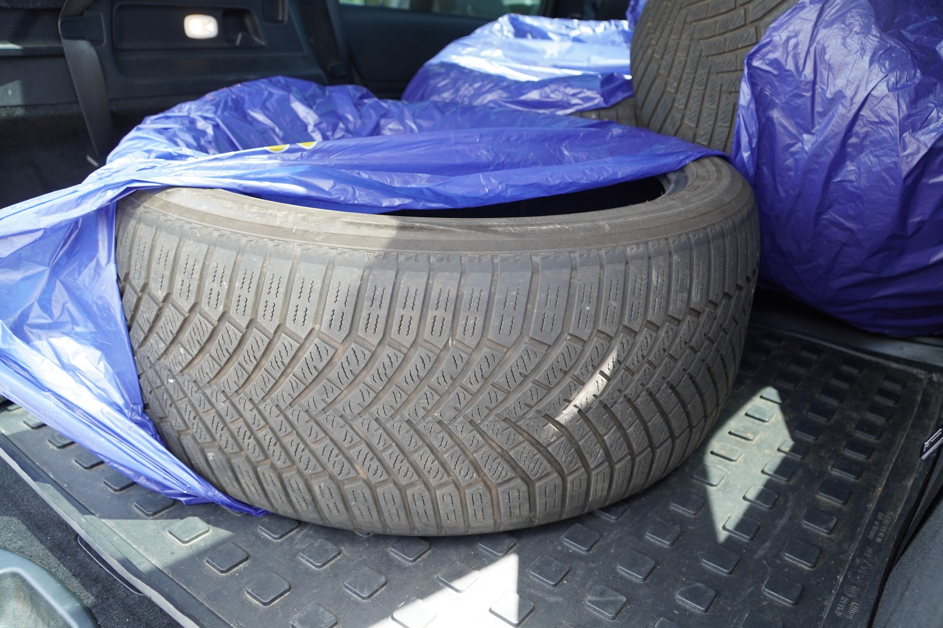 MERCEDES-BENZ GLE 350 d 4Matic AMG Line 9G-Tronic-image-25