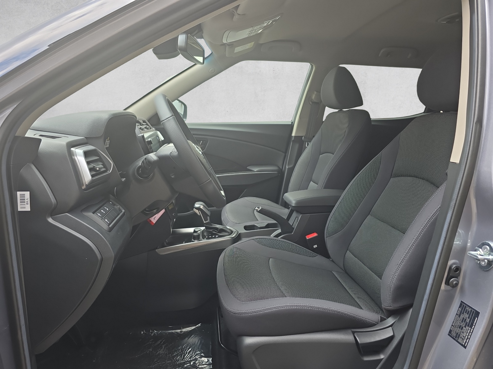 KGM-SsangYong Tivoli 1.5 T GDI Steel 4WD Automat-image-10