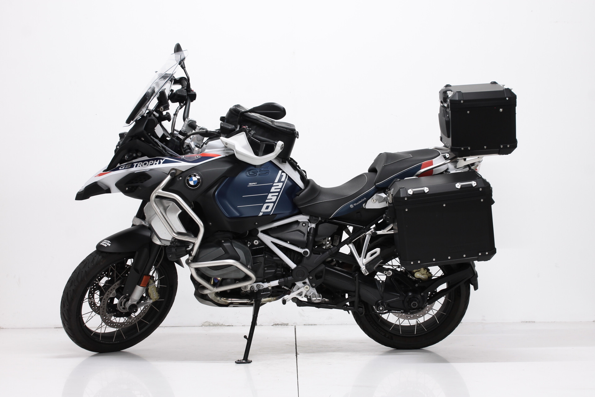 BMW R 1250 GS Adventure Trophy-image-4