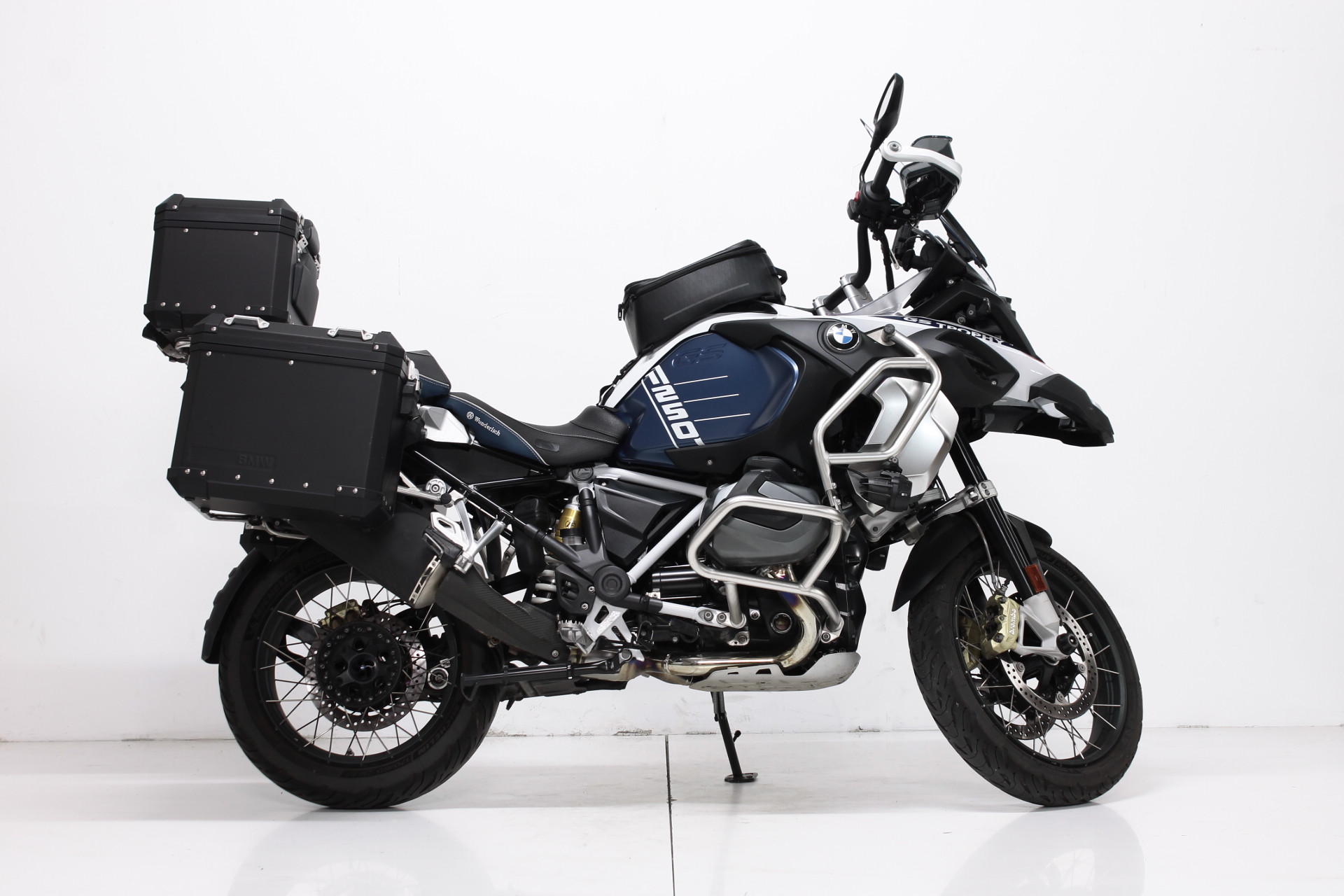 BMW R 1250 GS Adventure Trophy-showroom-element-1