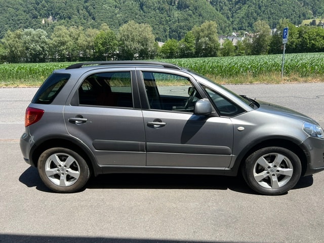 SUZUKI SX4 1.6 16V GL Top 2WD Automatic-image-4