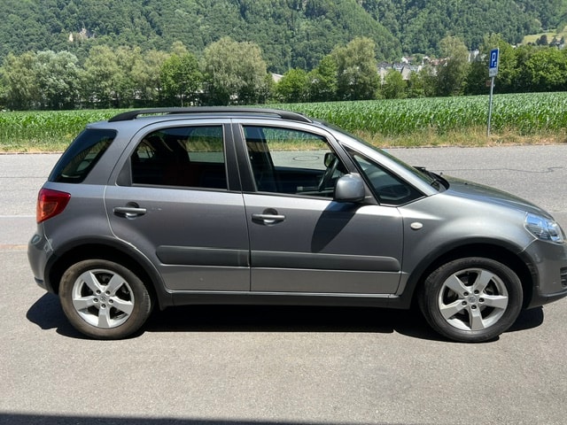 SUZUKI SX4 1.6 16V GL Top 2WD Automatic-image-2