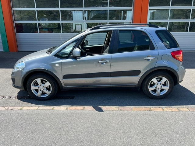 SUZUKI SX4 1.6 16V GL Top 2WD Automatic-image-9