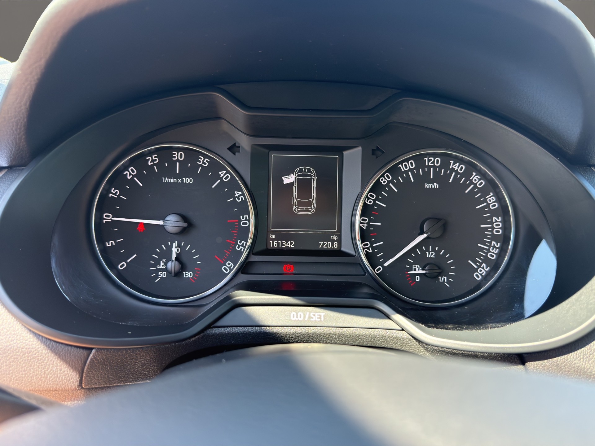 SKODA Octavia Combi 1.6 TDI Swiss Joy-image-17