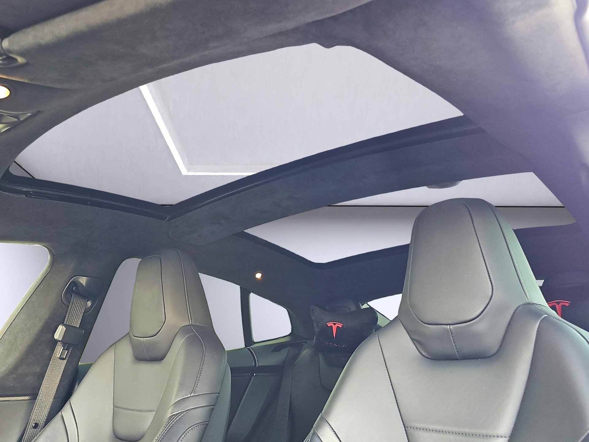 TESLA Model S 90 D Performance-image-8