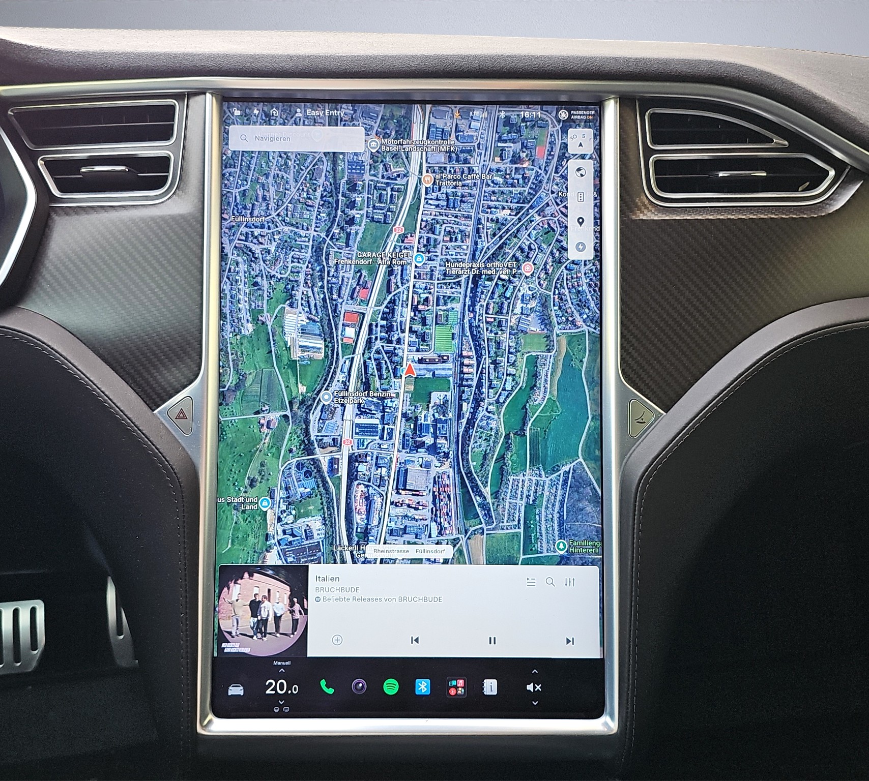 TESLA Model S 90 D Performance-image-12