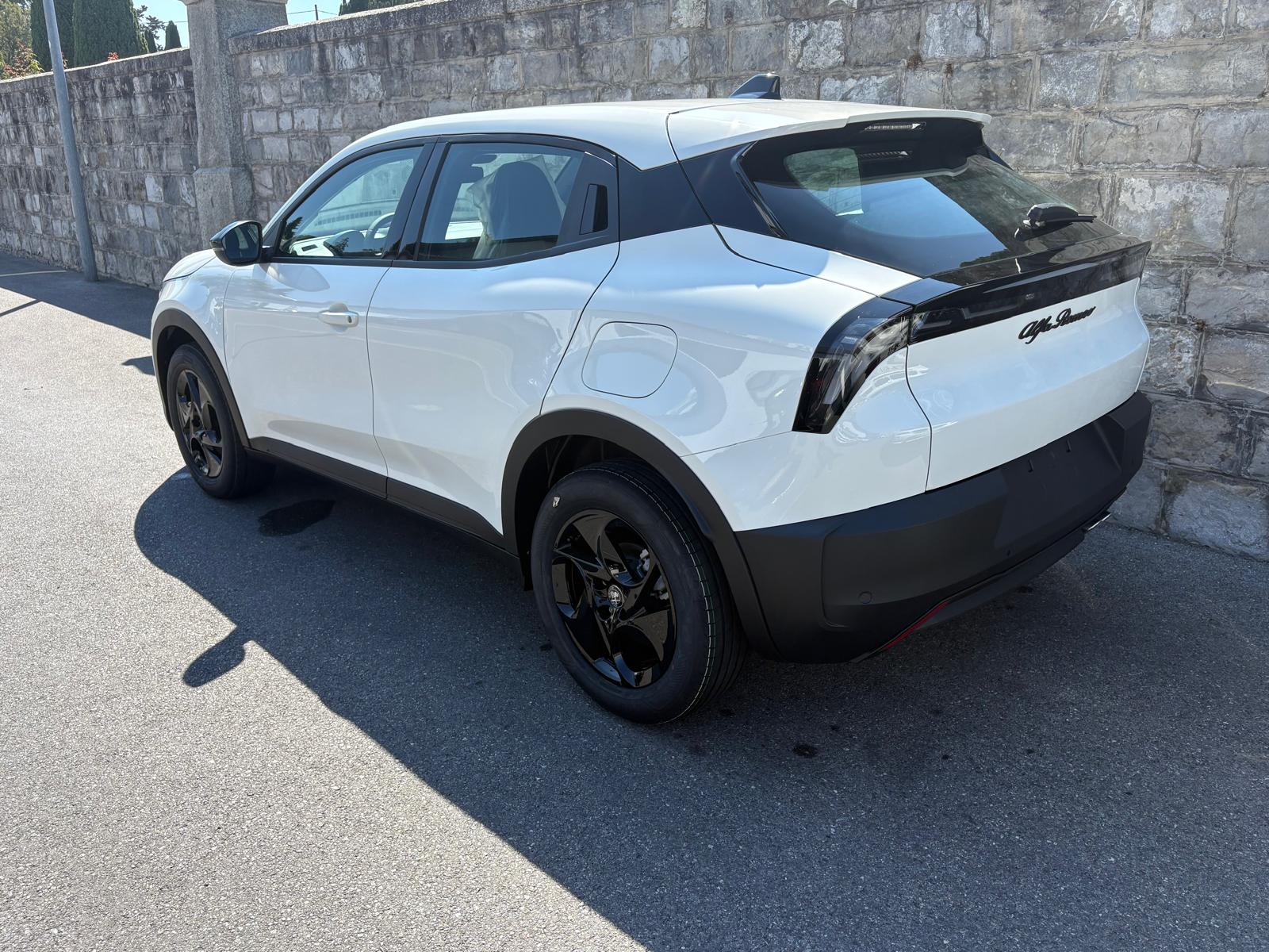 ALFA ROMEO Junior 1.2 48V Hybrid Junior-showroom-element-2