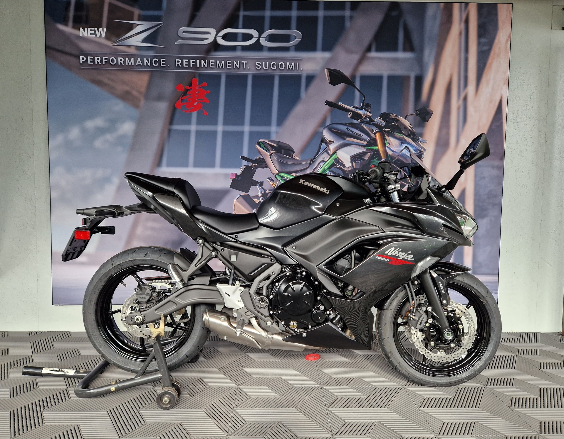 KAWASAKI Ninja 650 **35kW Black An Lager**
