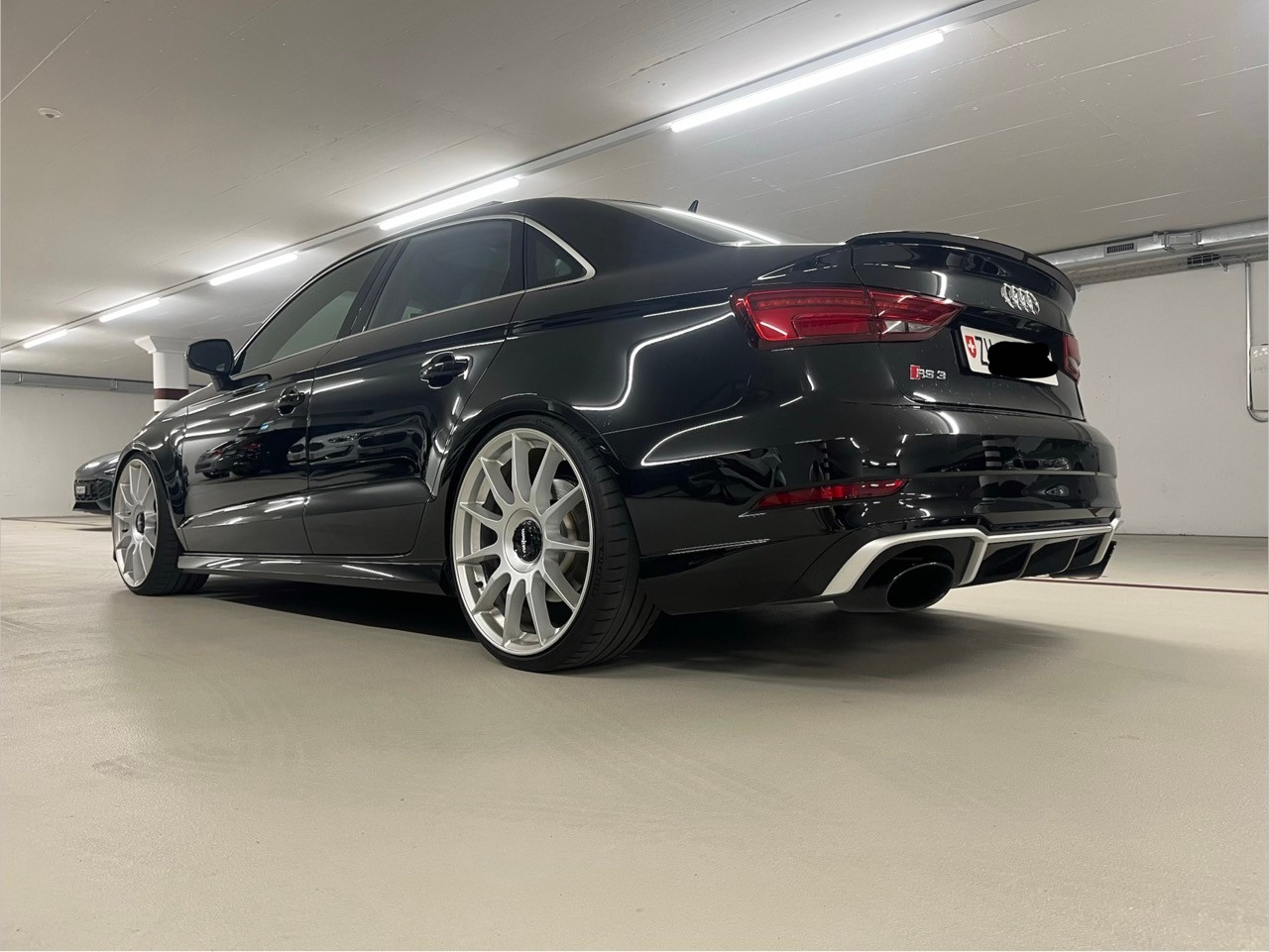 AUDI Limousine 2.5 T FSI quattro S-Tronic-image-2