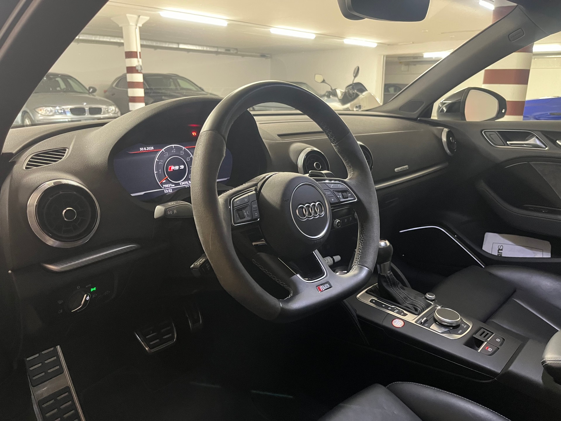 AUDI RS3 Limousine 2.5 T FSI quattro S-Tronic-image-7