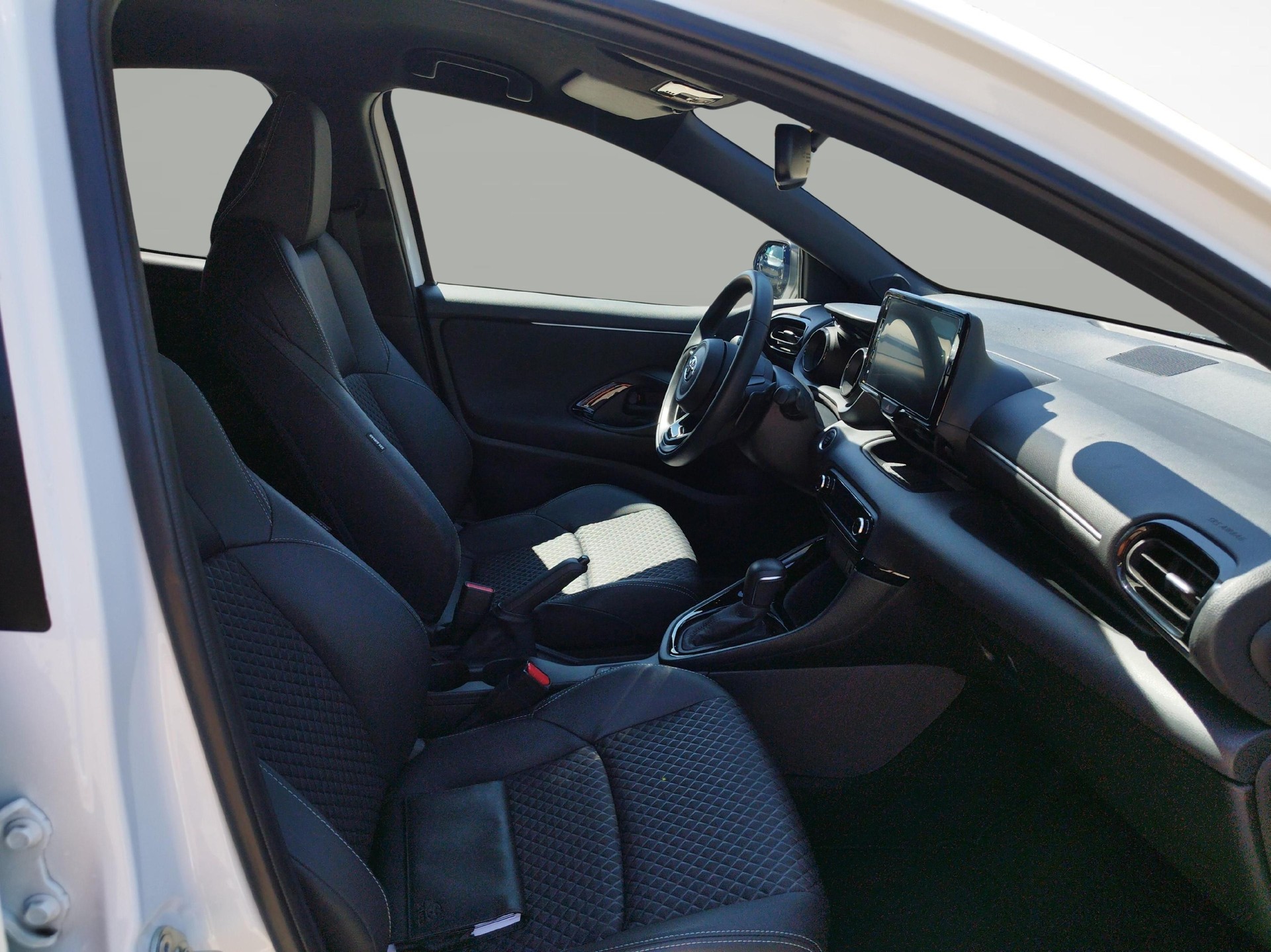 TOYOTA Yaris 1.5 VVT-iE Move MdS-image-9