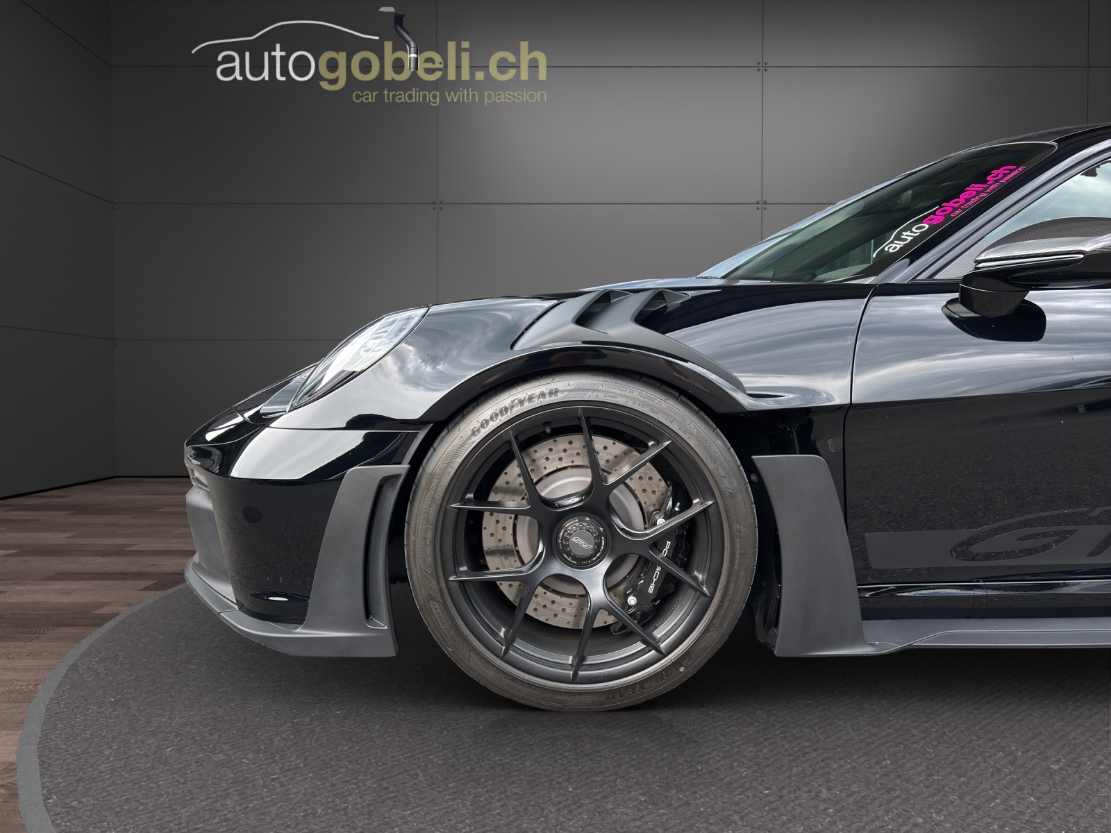 PORSCHE 911 GT3 RS-image-12