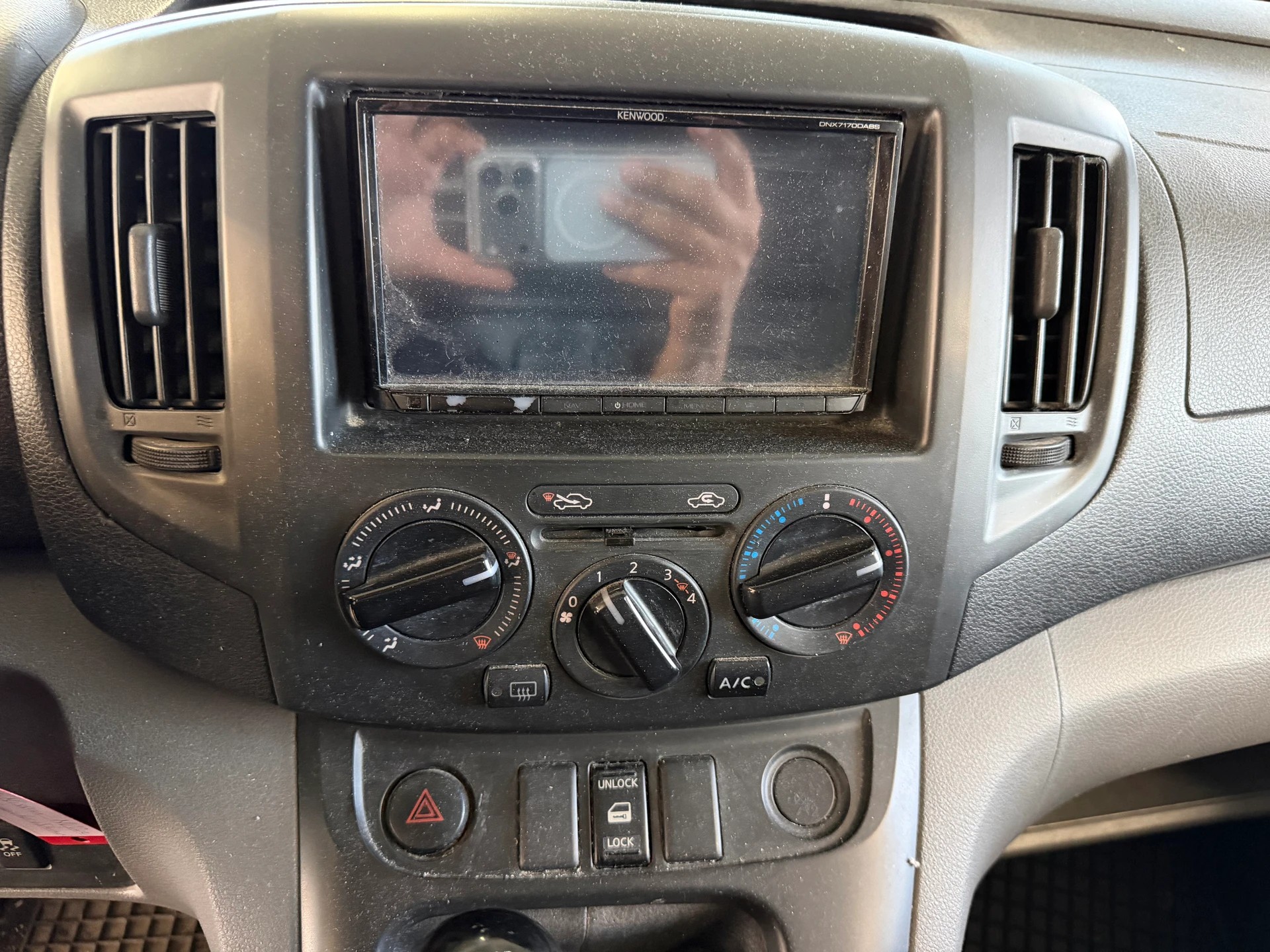 NISSAN NV200 1.5 dCi 90 Comfort Euro 6 | Zahnriemen ers. | Klima | Navi | RF-Kamera-image-15