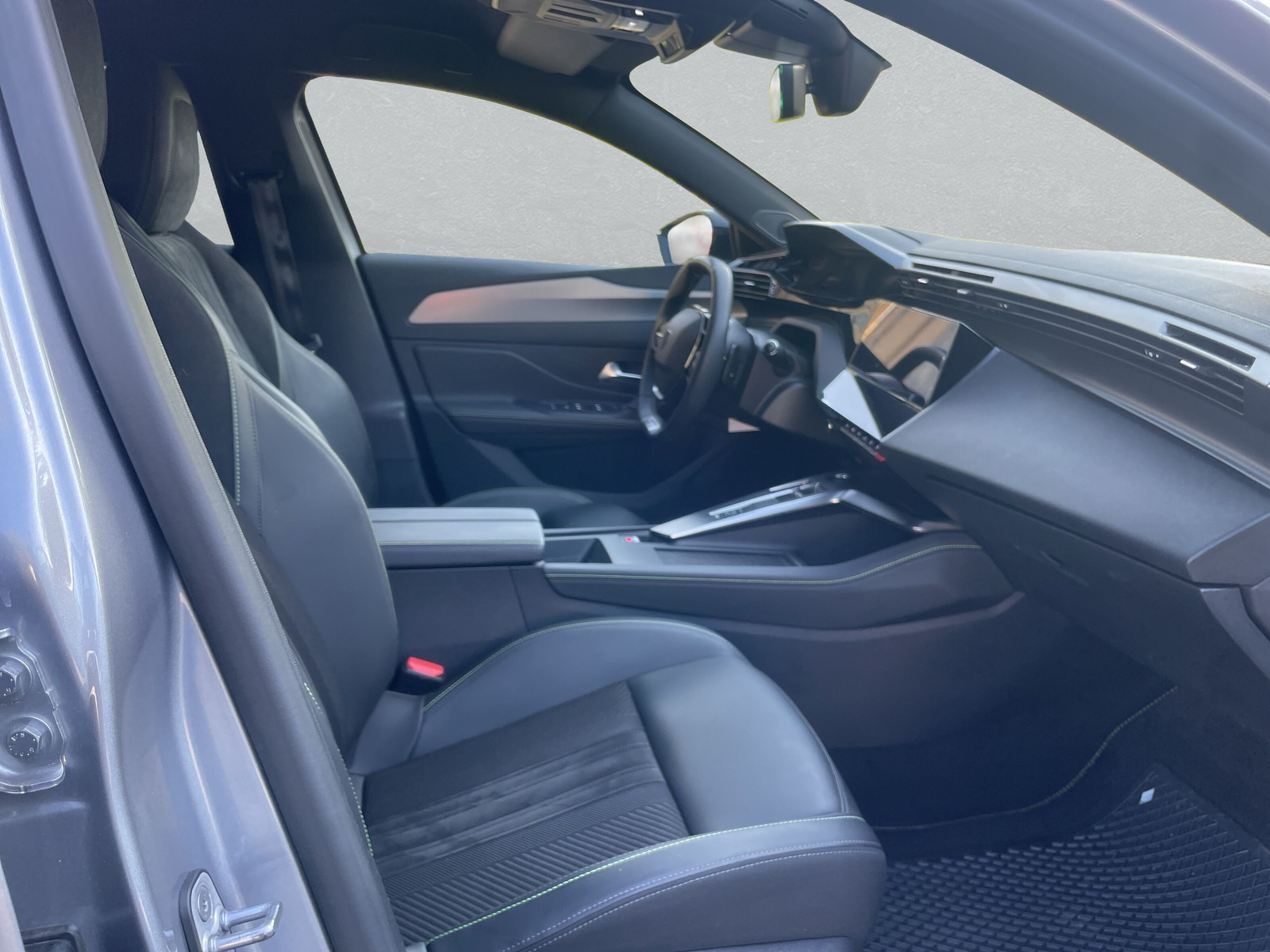 PEUGEOT 308 1.2 PureTech GT-image-8