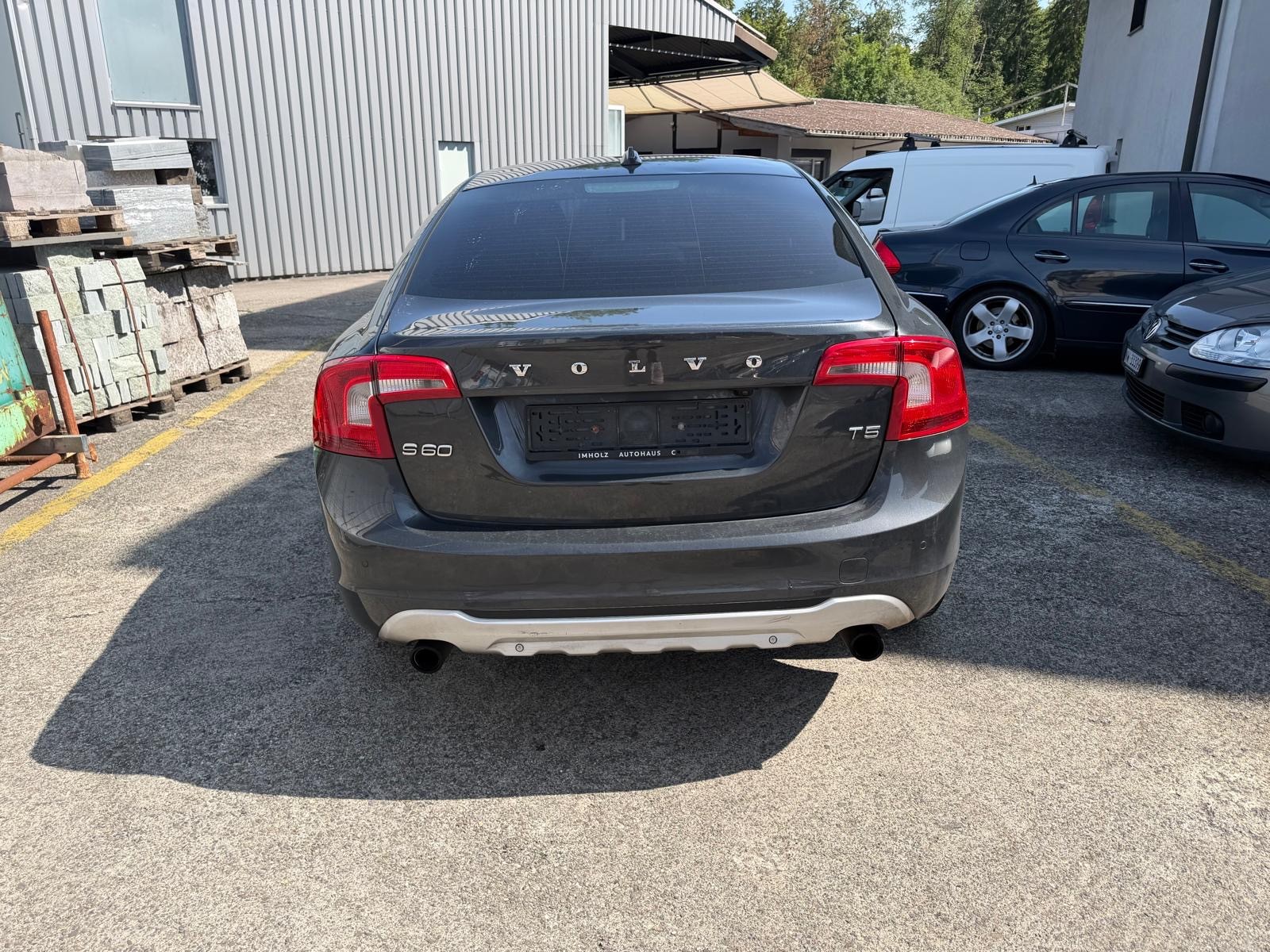 VOLVO S60 T5 Momentum Powershift-image-3