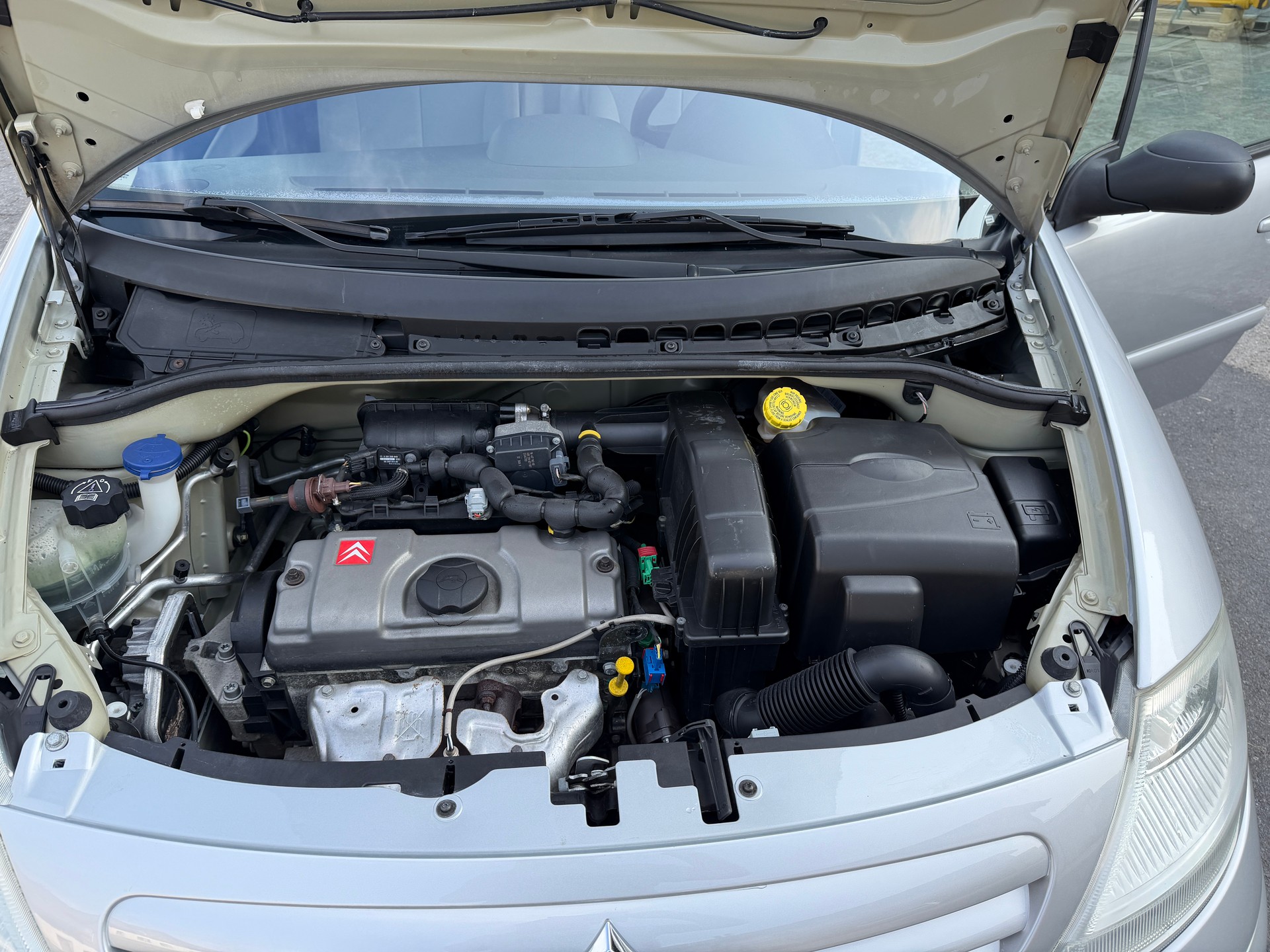 CITROEN C3 1.4i Exclusive-image-8