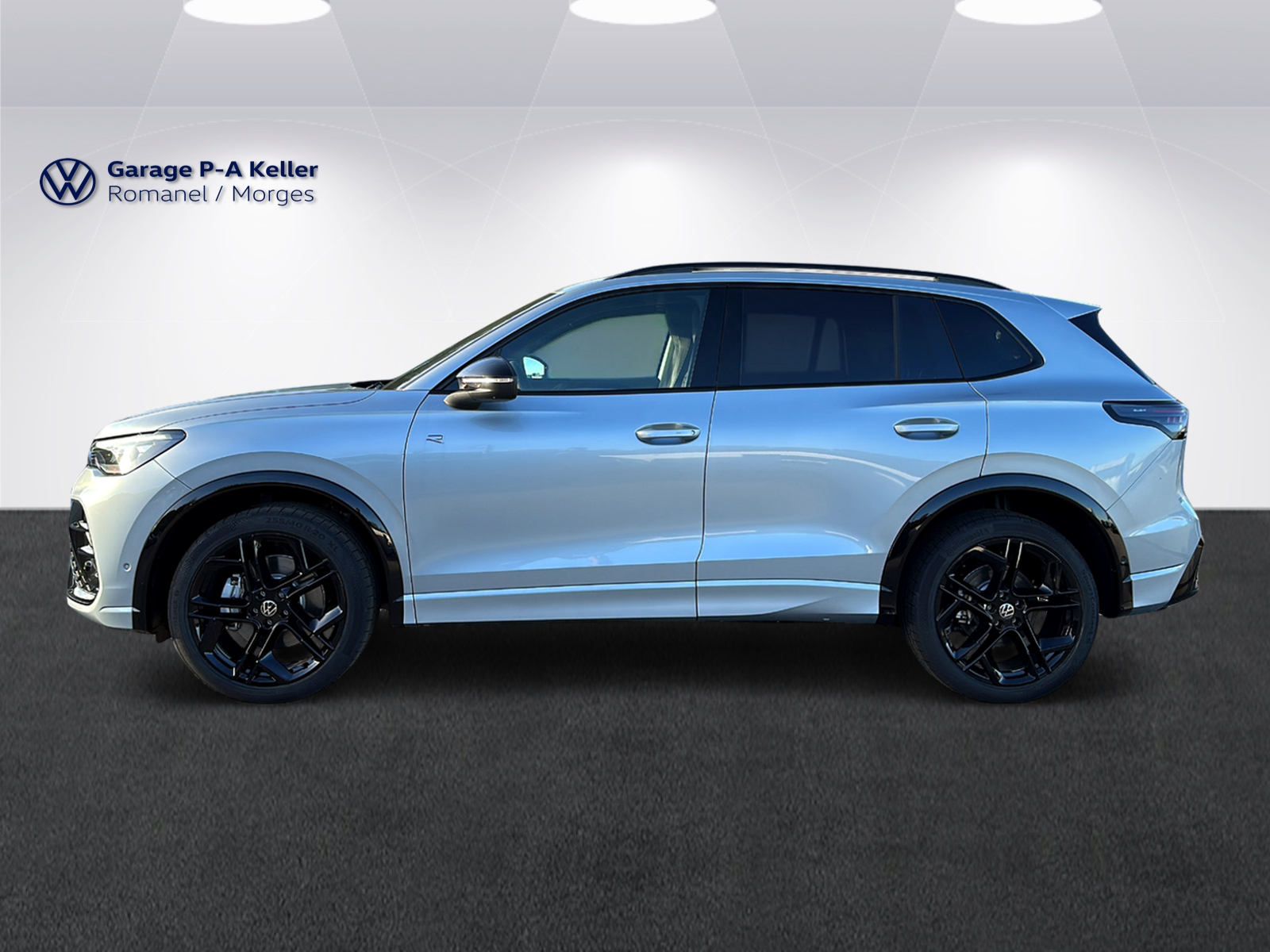 VW Tiguan R-Line UNITED 2.0TSI 204CH 4Motion-image-6