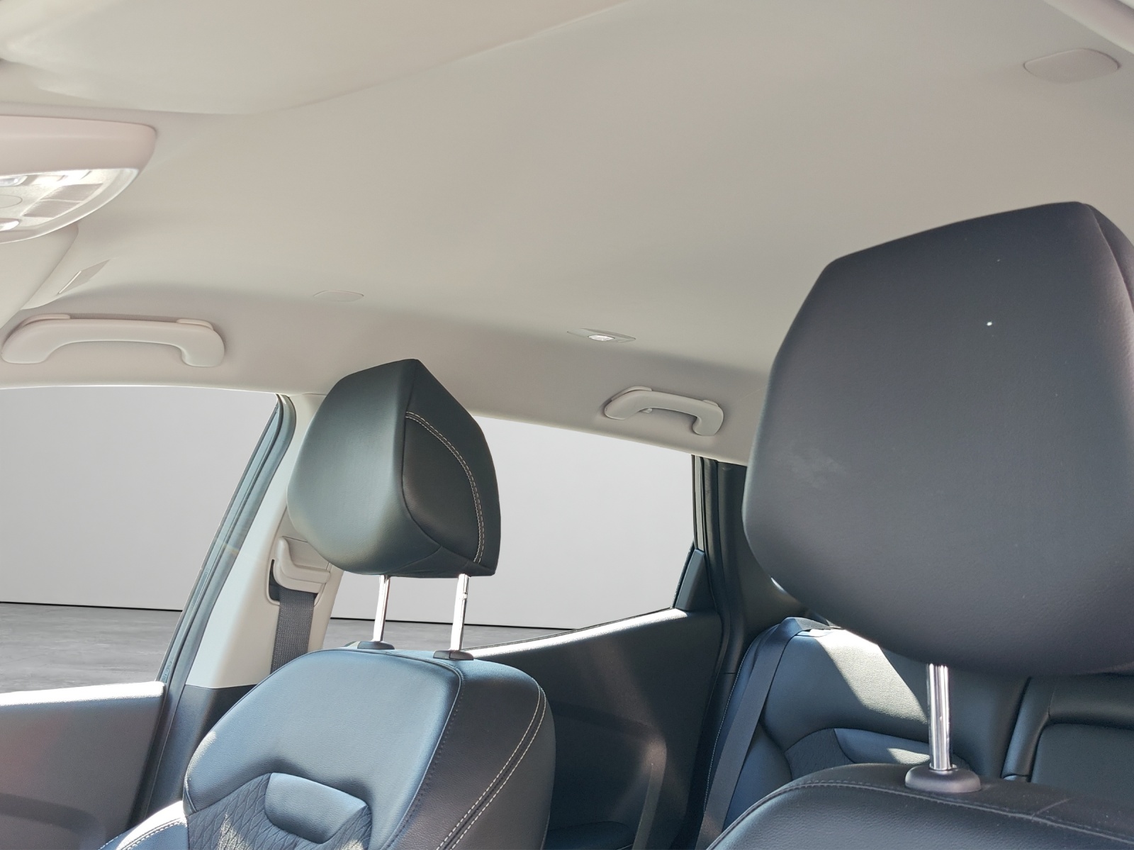 RENAULT Kadjar 1.8 Blue dCi Intens 4WD-image-12