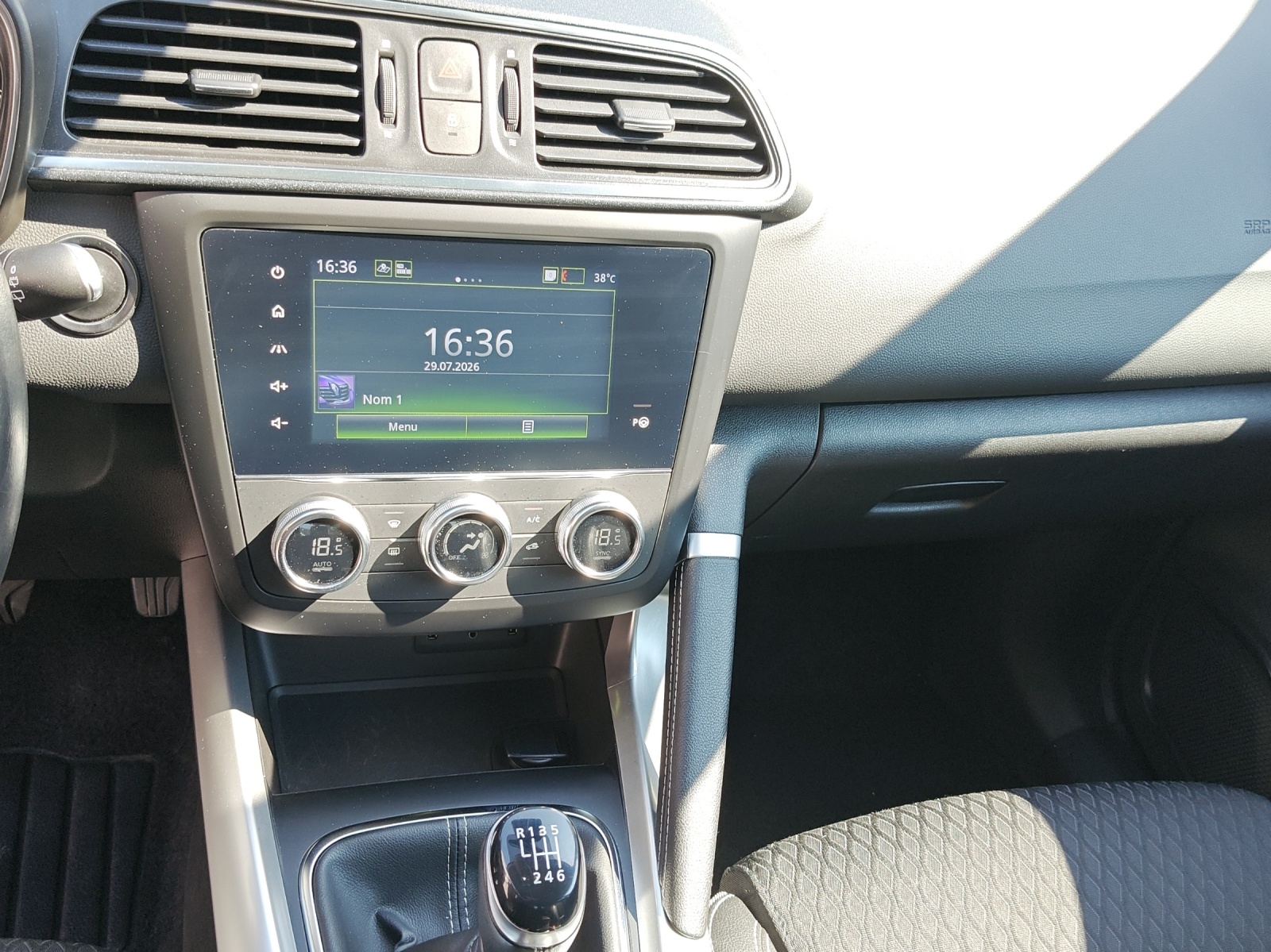 RENAULT Kadjar 1.8 Blue dCi Intens 4WD-image-10