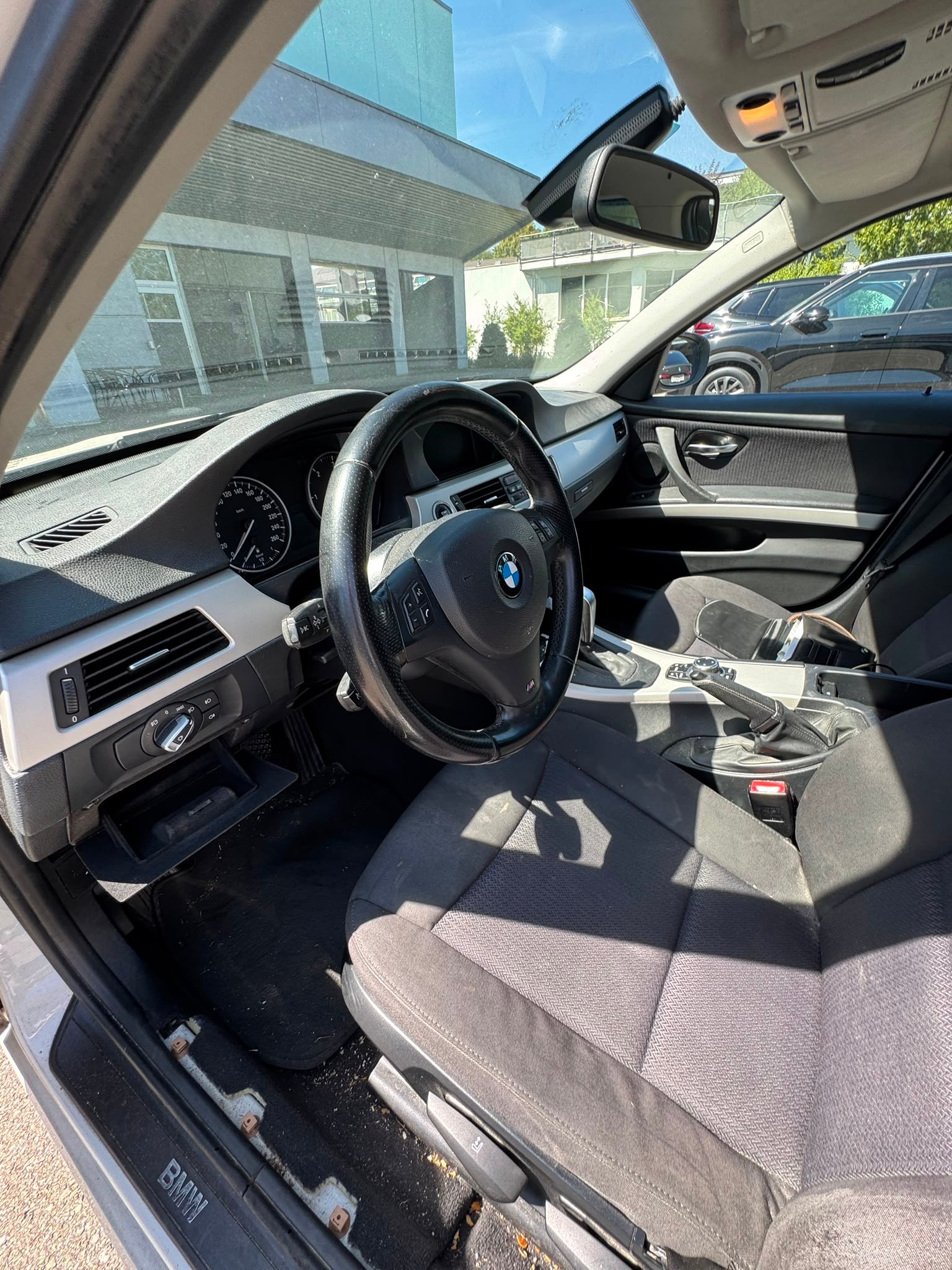 BMW 320d xDrive Touring Steptronic-image-5