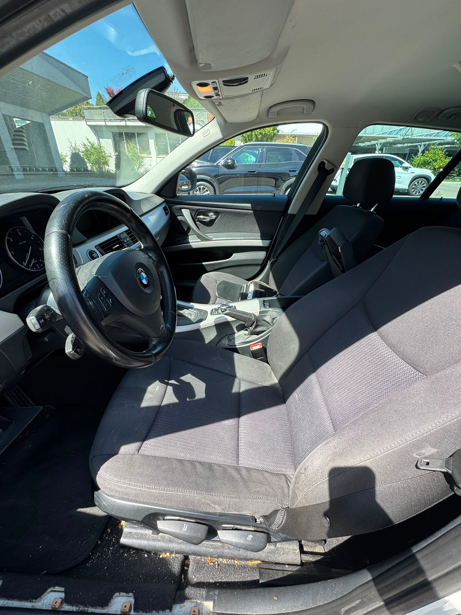 BMW 320d xDrive Touring Steptronic-image-4
