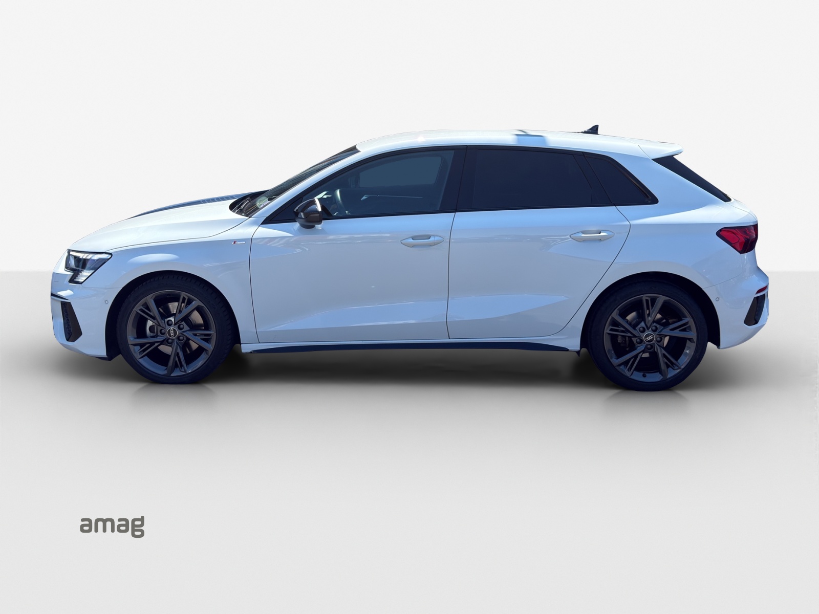 AUDI A3 Sportback 35 TFSI S line Attraction S-tronic-showroom-element-1