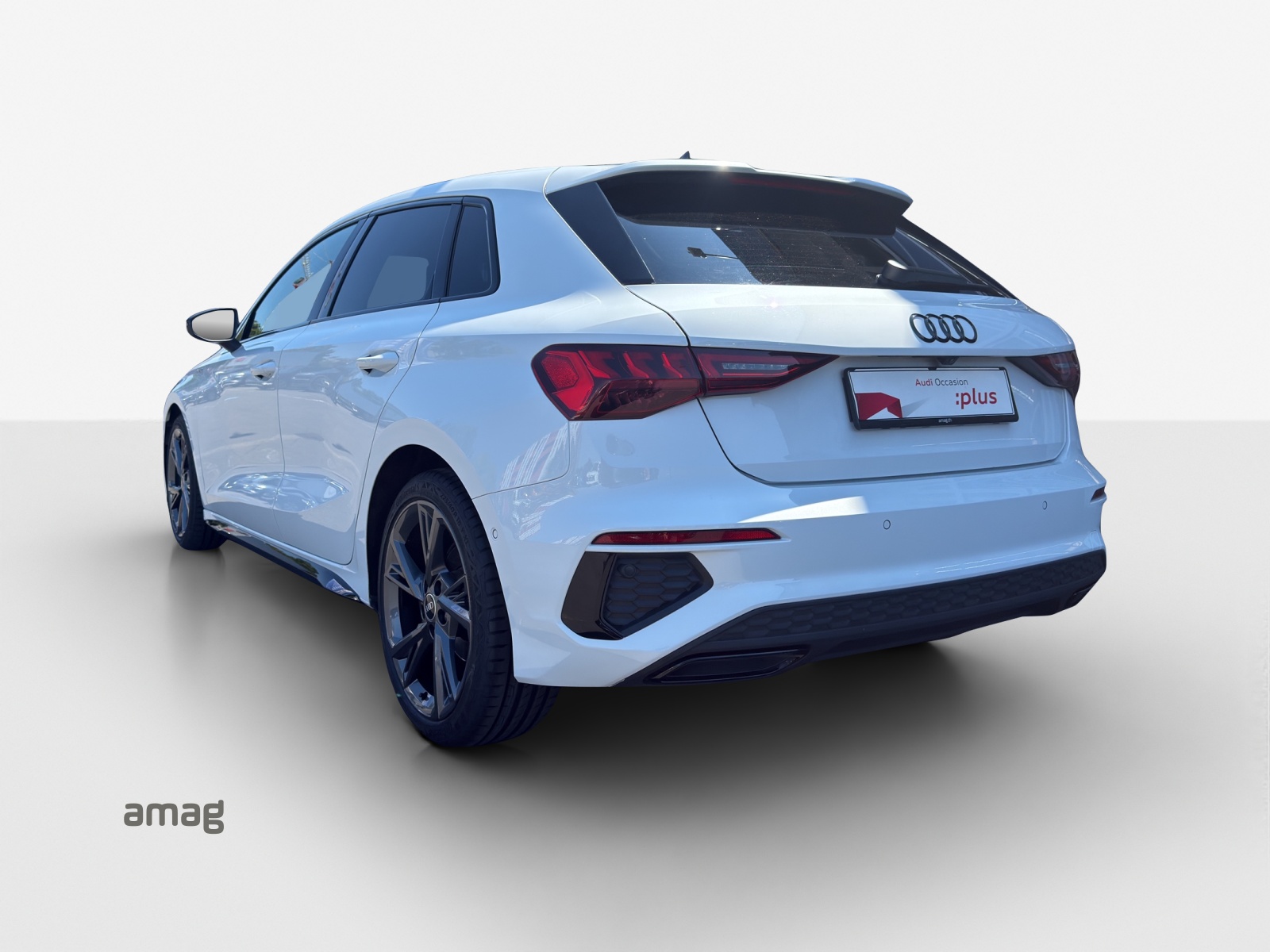 AUDI A3 Sportback 35 TFSI S line Attraction S-tronic-showroom-element-2